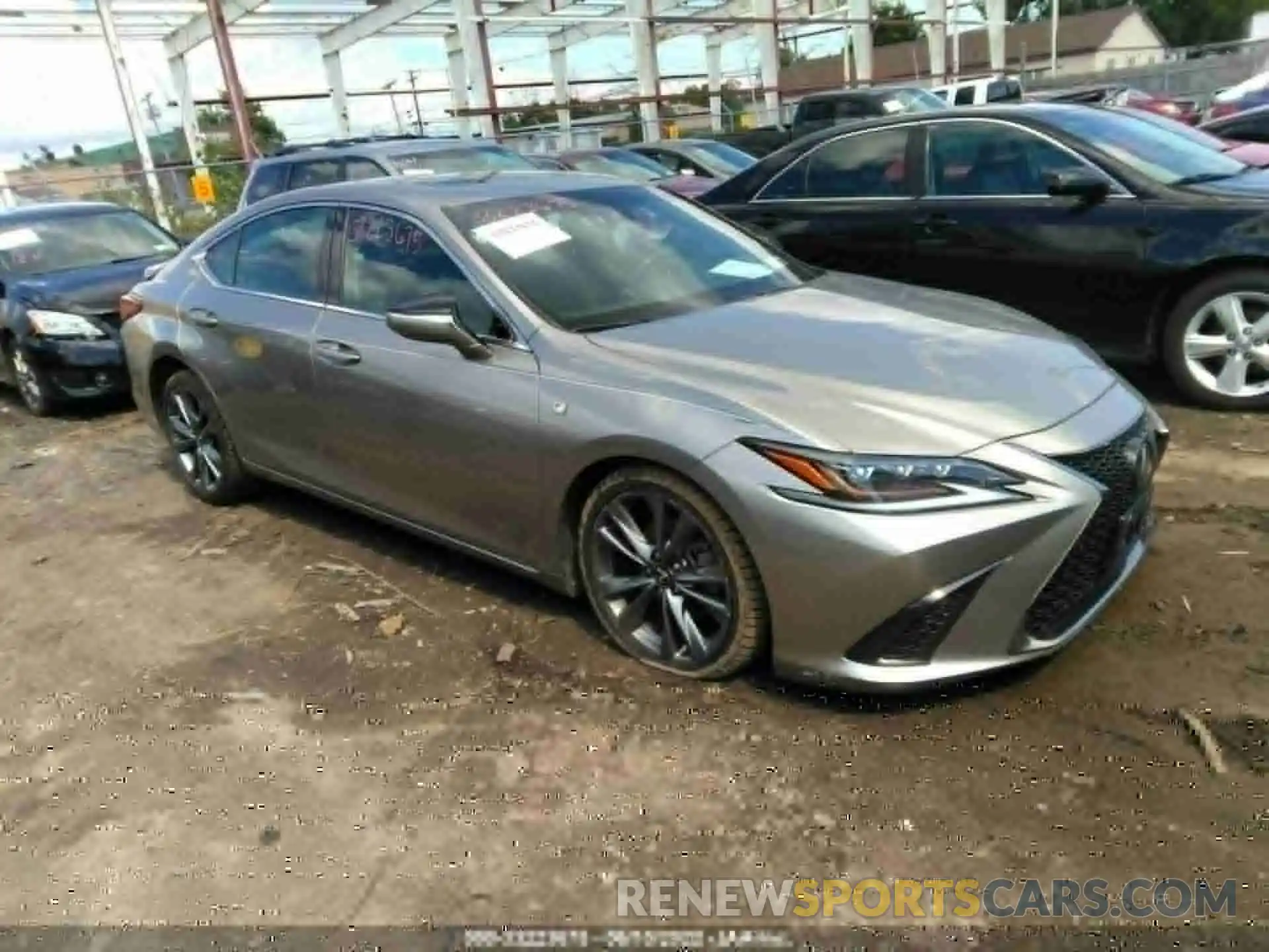 1 Photograph of a damaged car 58ABZ1B10KU033171 LEXUS ES 2019