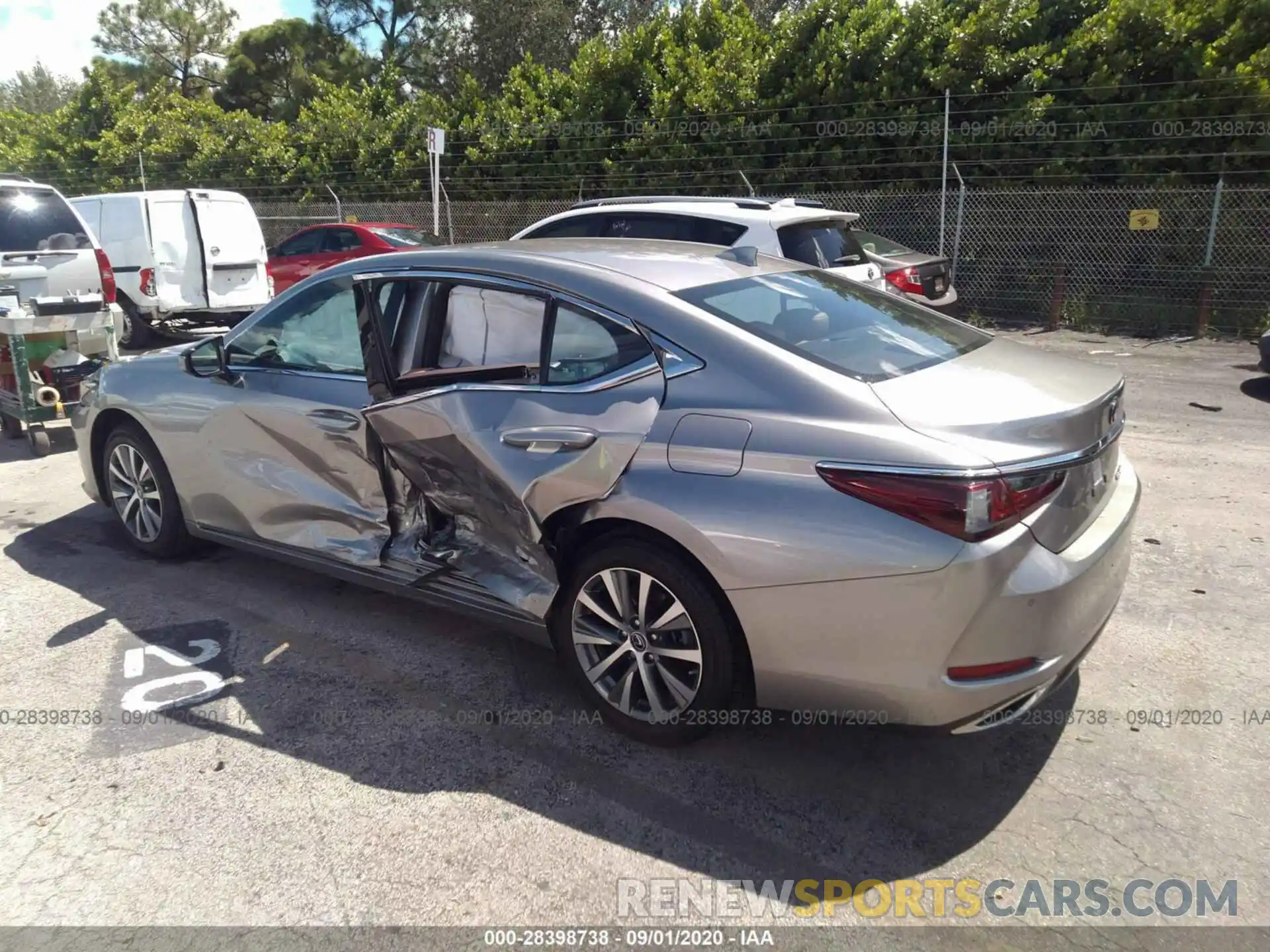 3 Photograph of a damaged car 58ABZ1B10KU050858 LEXUS ES 2019