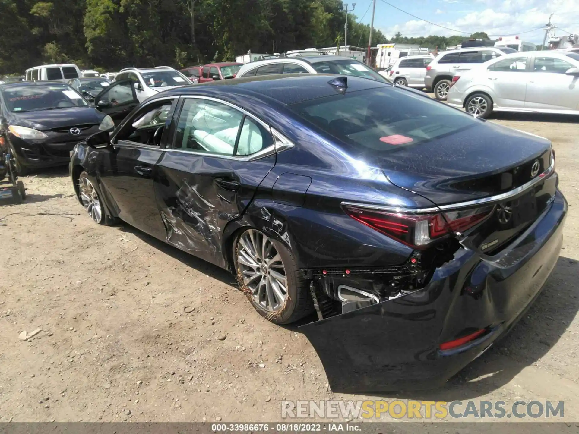 3 Photograph of a damaged car 58ABZ1B11KU010319 LEXUS ES 2019