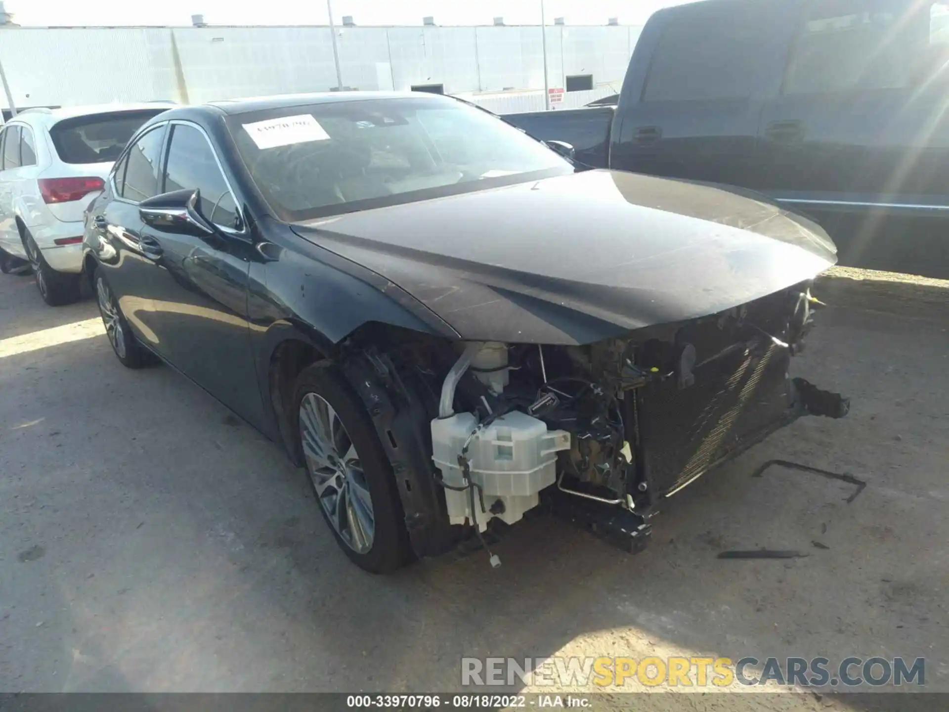 1 Photograph of a damaged car 58ABZ1B11KU014645 LEXUS ES 2019