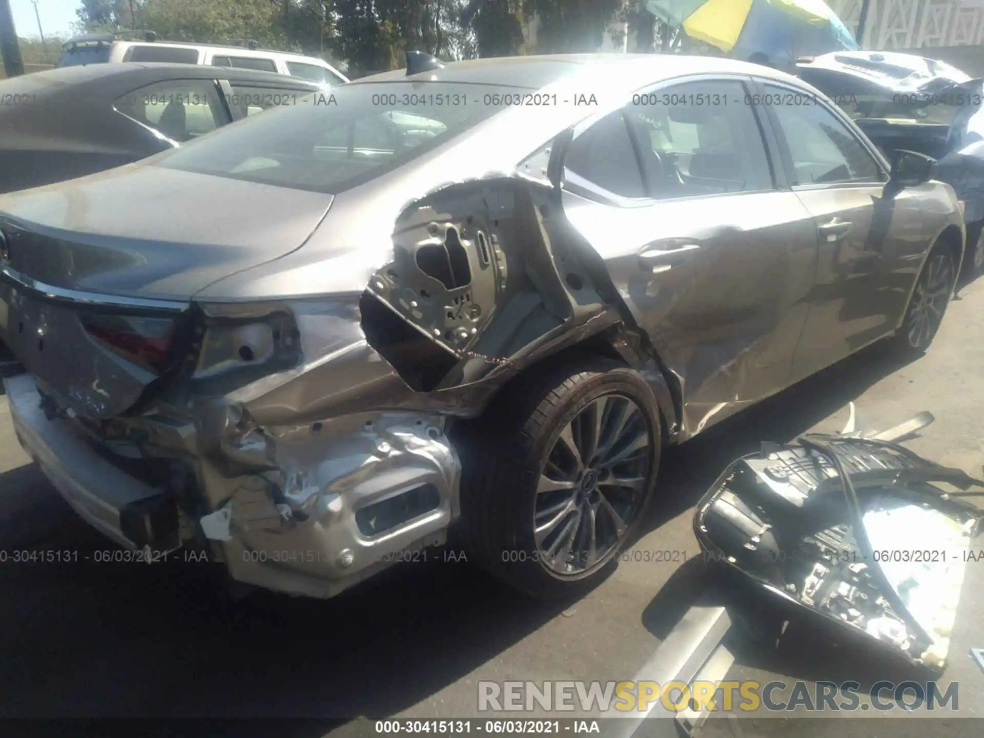 6 Photograph of a damaged car 58ABZ1B11KU038119 LEXUS ES 2019