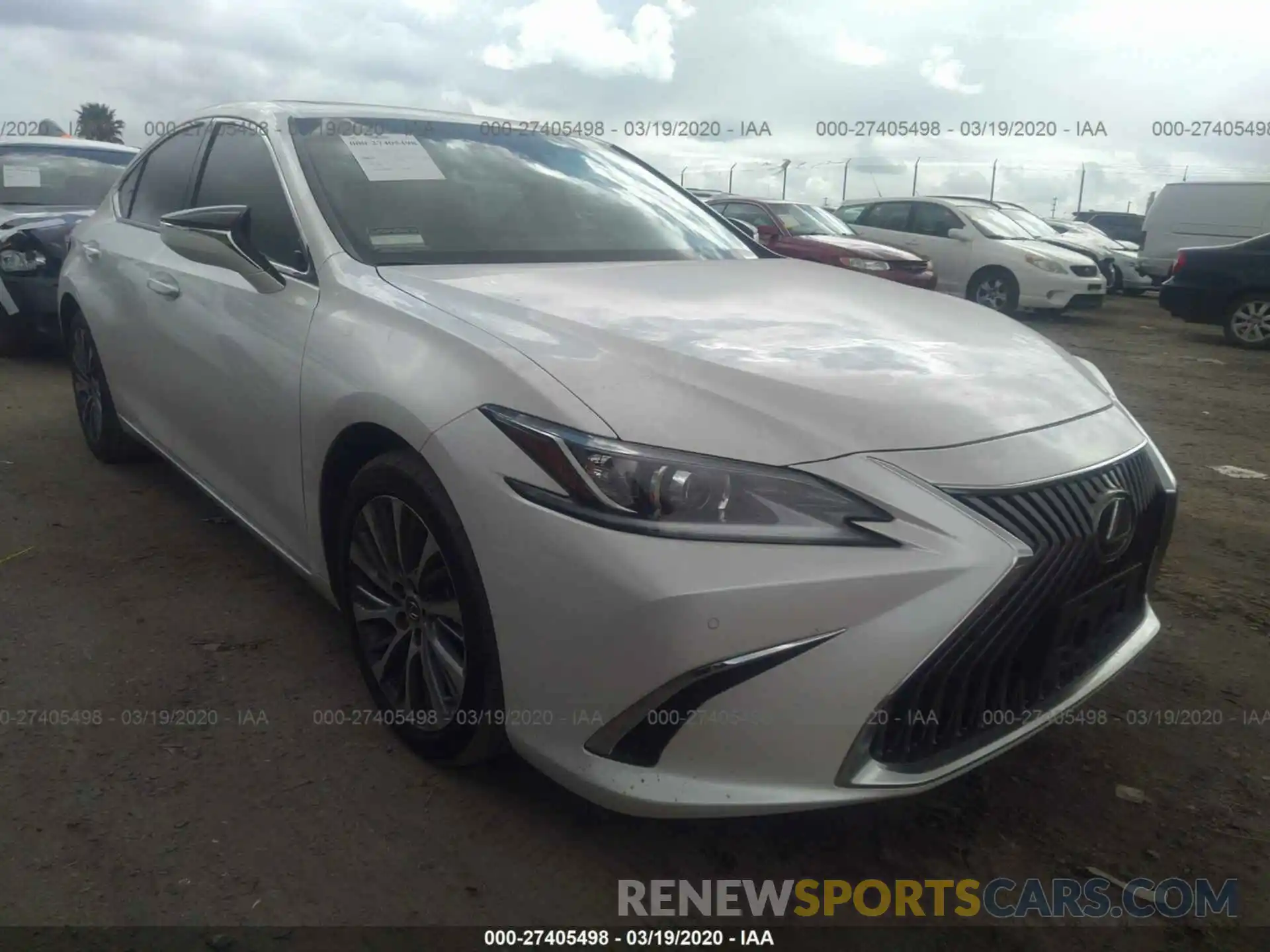 1 Photograph of a damaged car 58ABZ1B12KU022205 LEXUS ES 2019