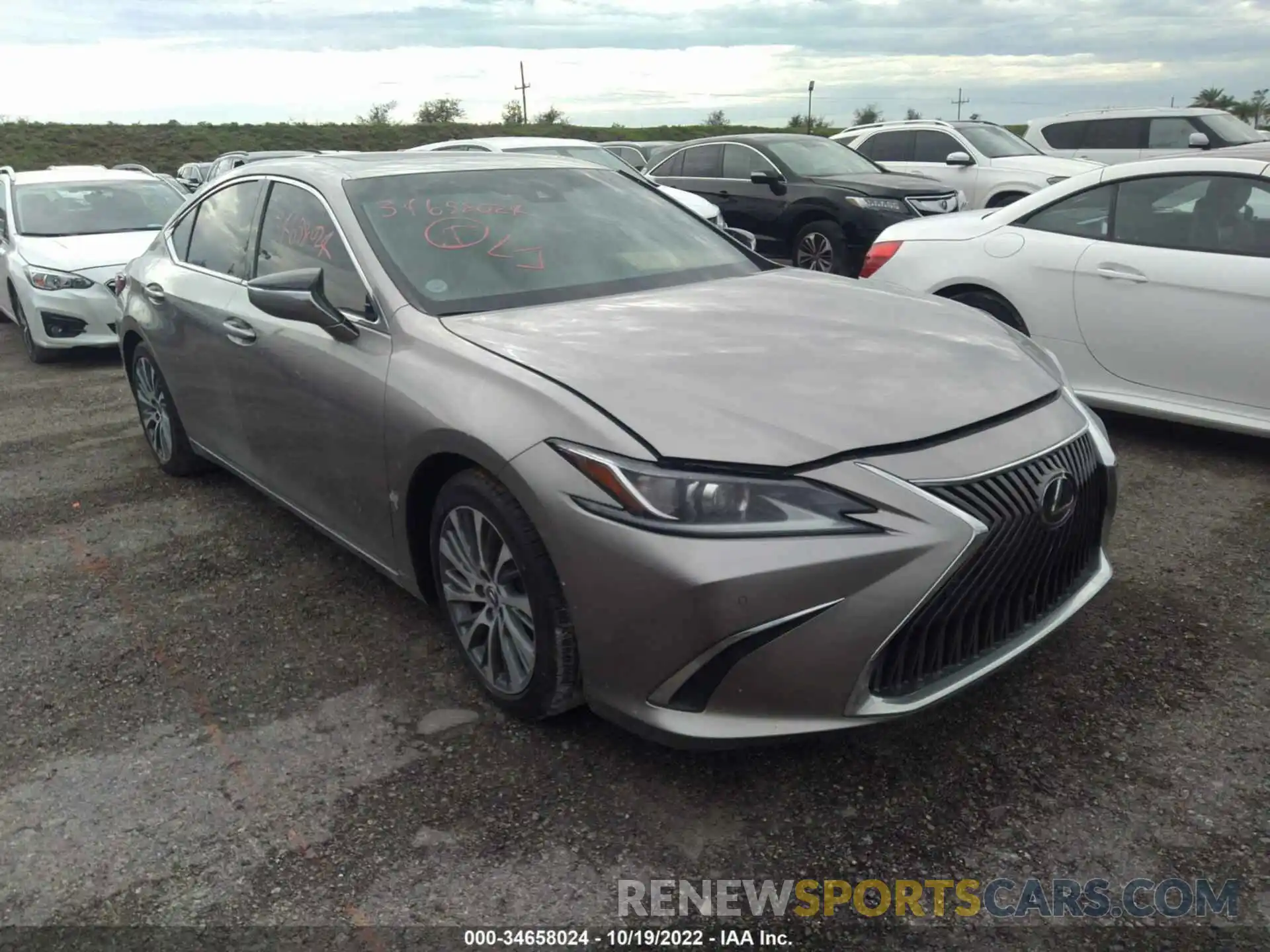 1 Photograph of a damaged car 58ABZ1B12KU024181 LEXUS ES 2019