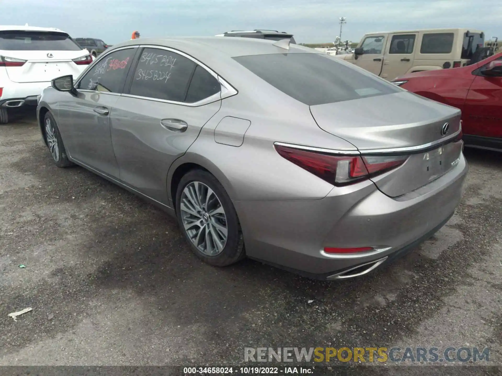 3 Photograph of a damaged car 58ABZ1B12KU024181 LEXUS ES 2019