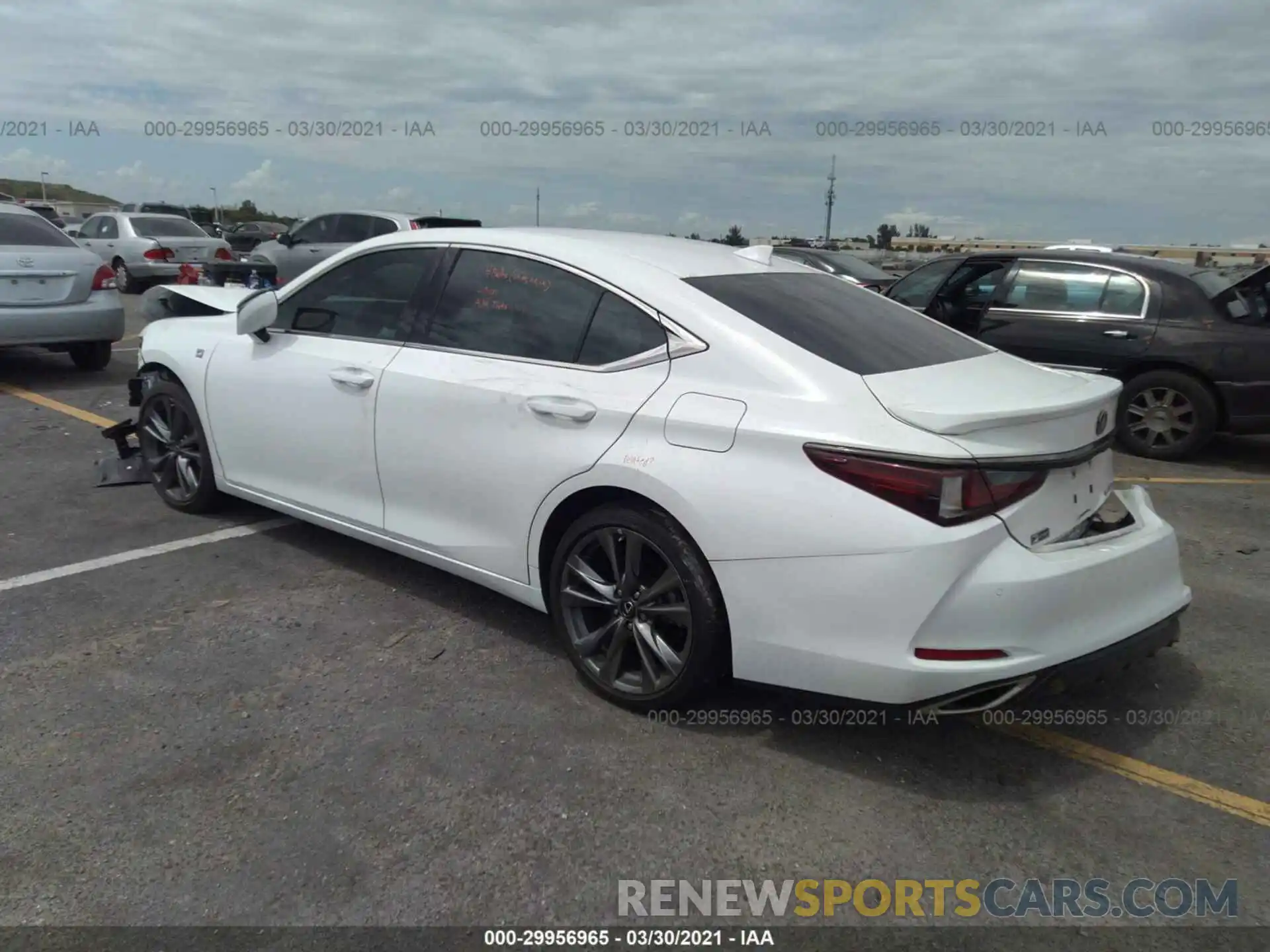 3 Photograph of a damaged car 58ABZ1B12KU038999 LEXUS ES 2019