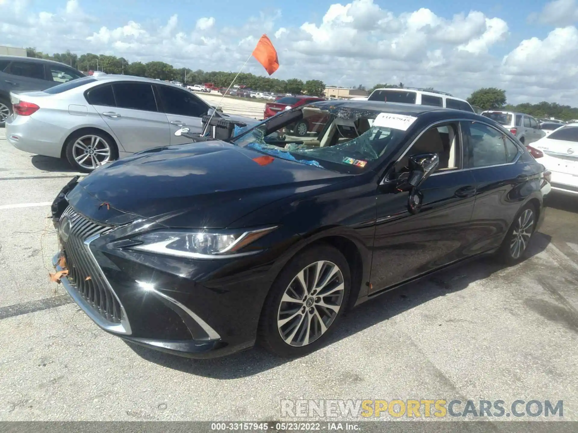 2 Photograph of a damaged car 58ABZ1B12KU045404 LEXUS ES 2019