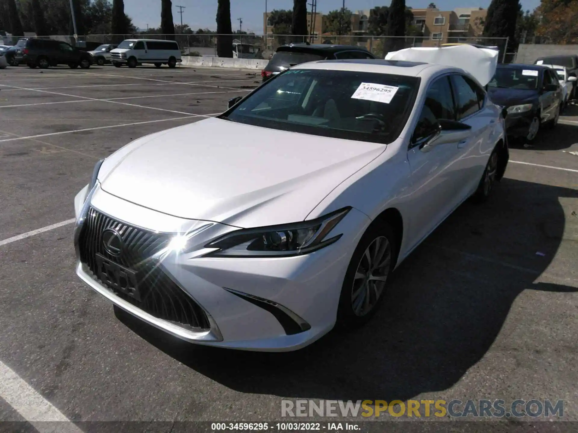 2 Photograph of a damaged car 58ABZ1B13KU008443 LEXUS ES 2019