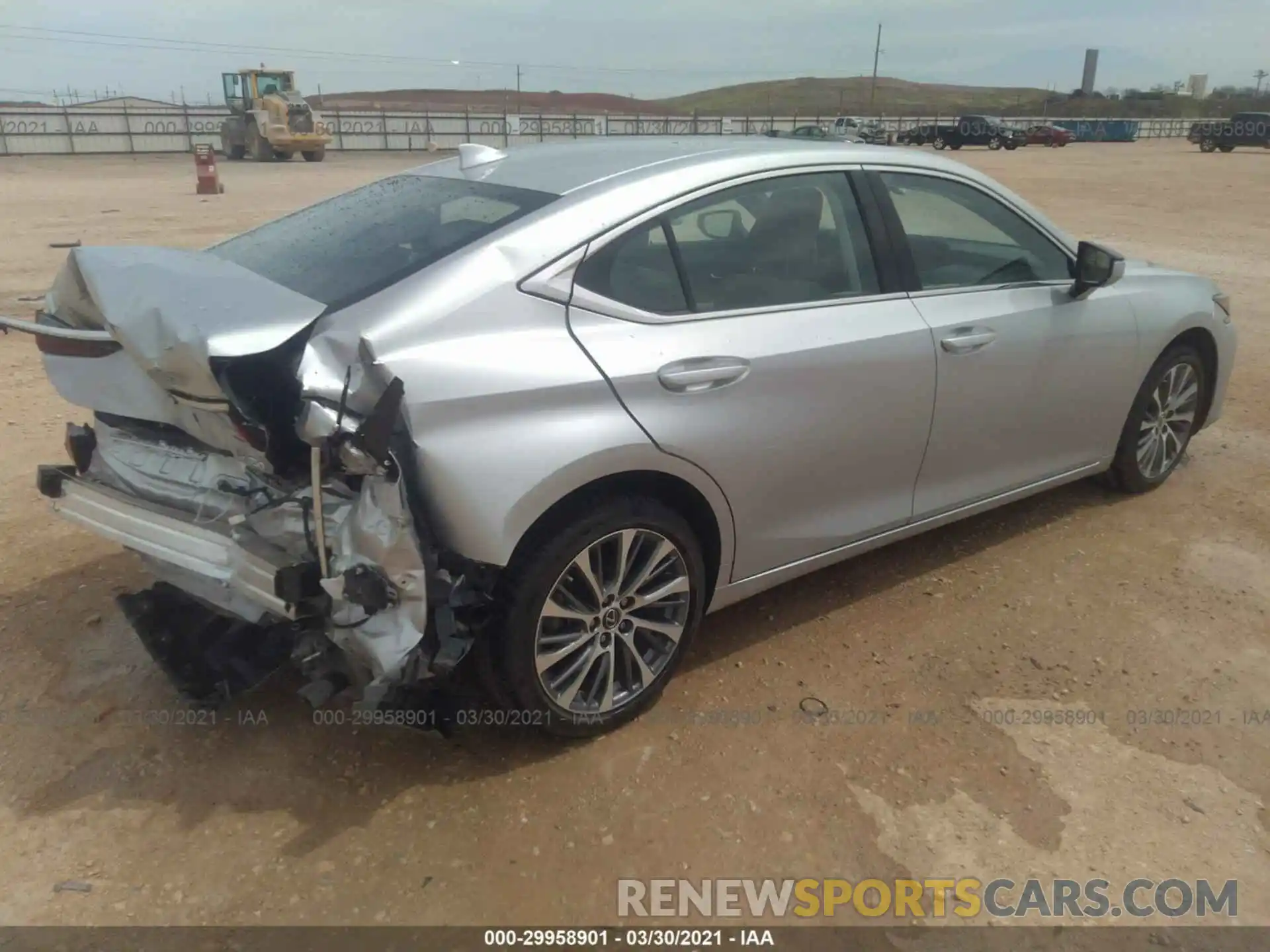 4 Photograph of a damaged car 58ABZ1B13KU025582 LEXUS ES 2019