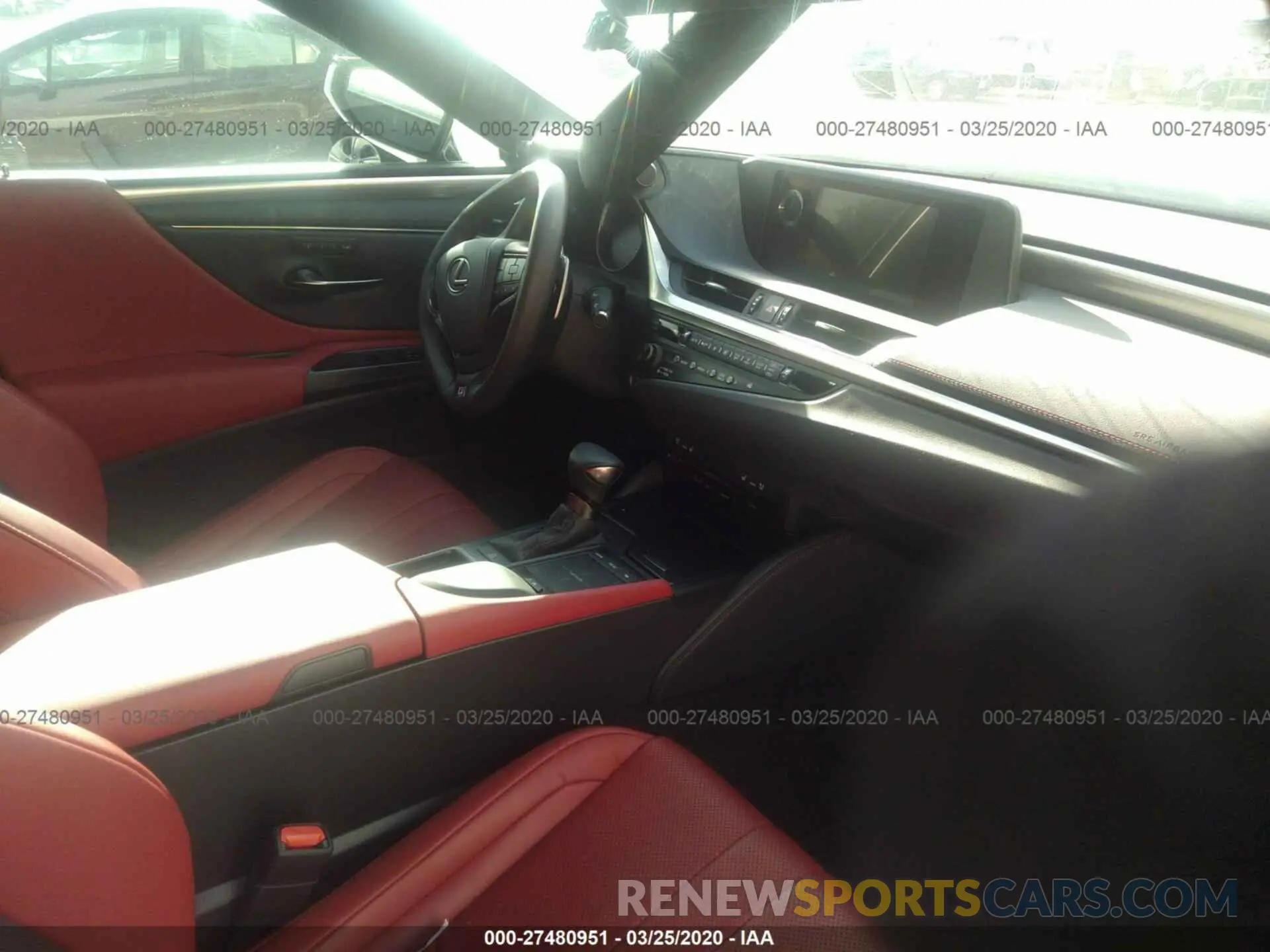 5 Photograph of a damaged car 58ABZ1B13KU030460 LEXUS ES 2019