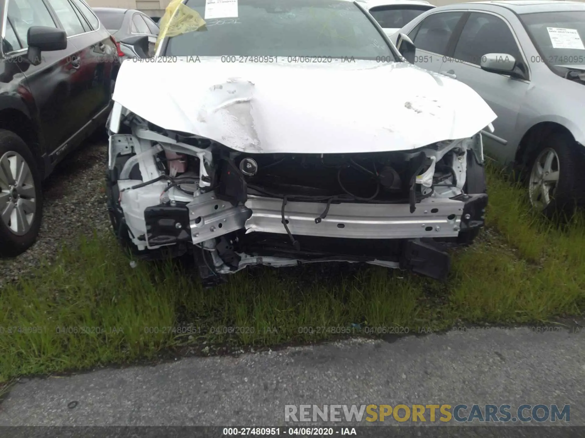 6 Photograph of a damaged car 58ABZ1B13KU030460 LEXUS ES 2019