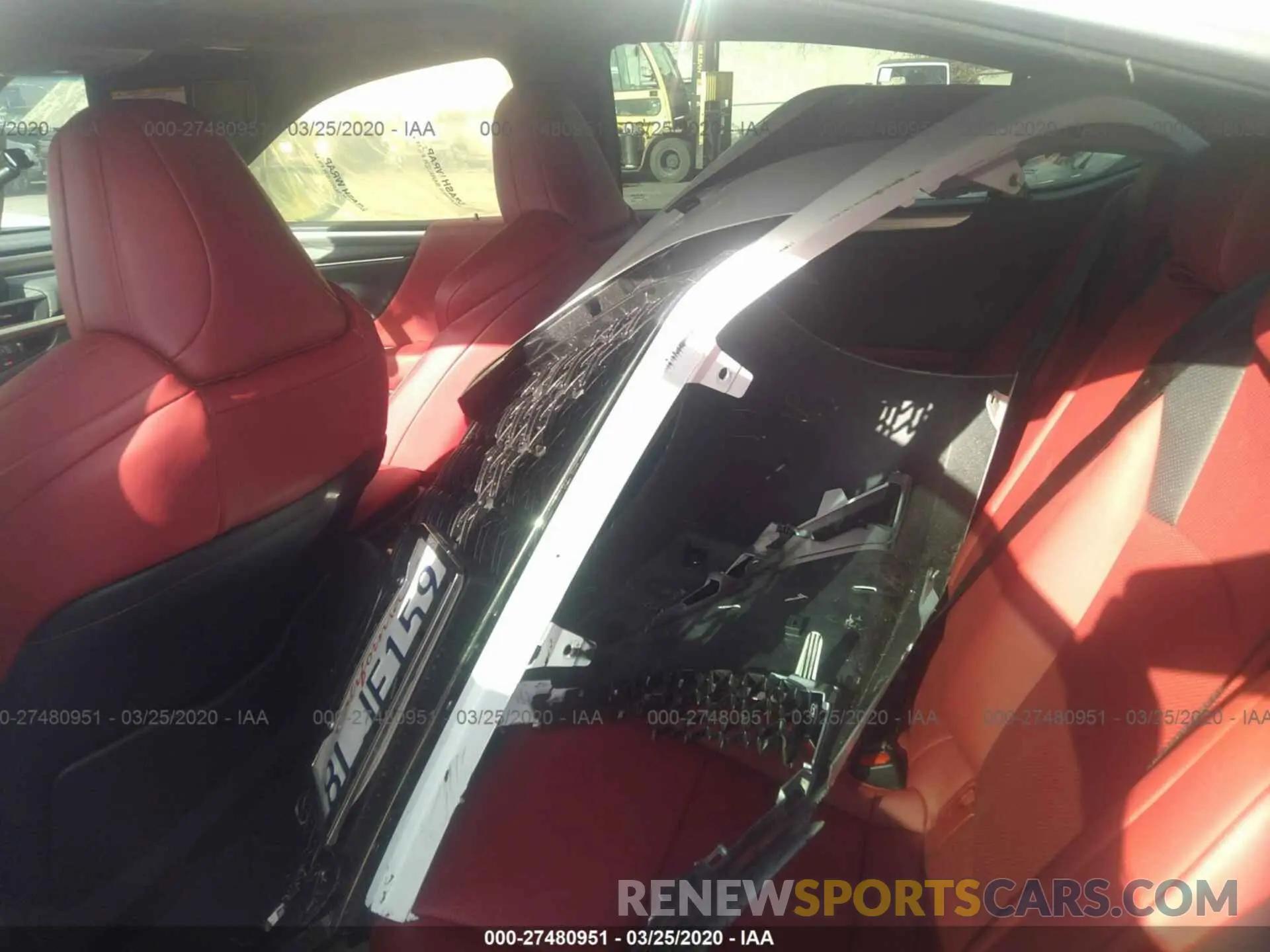 8 Photograph of a damaged car 58ABZ1B13KU030460 LEXUS ES 2019