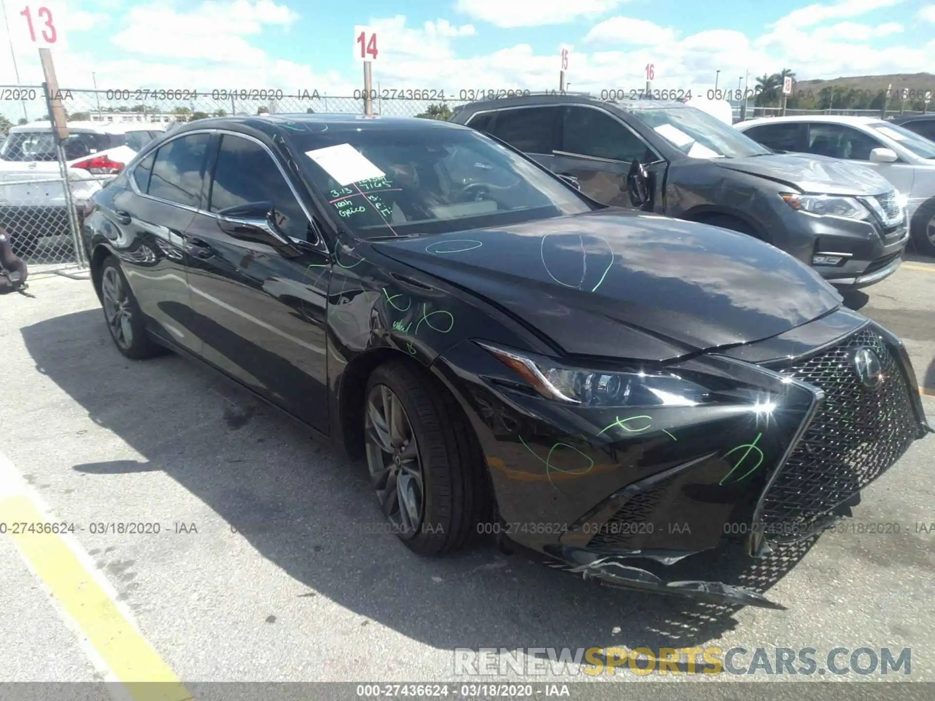 1 Photograph of a damaged car 58ABZ1B13KU046500 LEXUS ES 2019