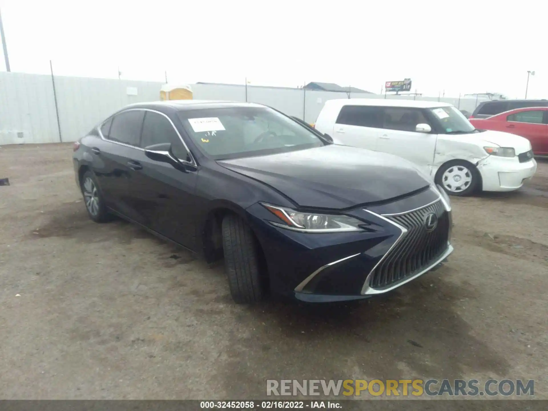 1 Photograph of a damaged car 58ABZ1B13KU049512 LEXUS ES 2019