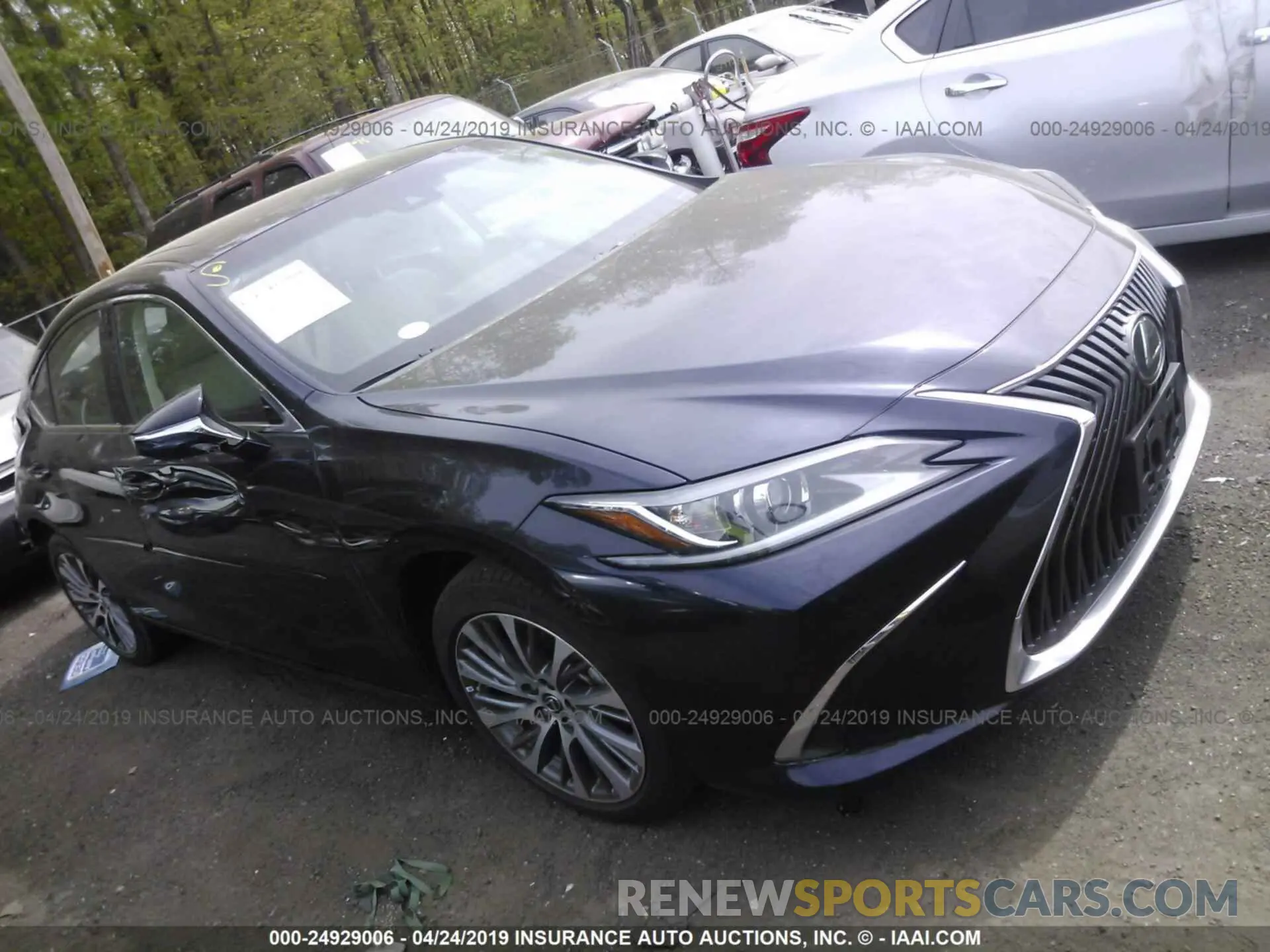 1 Photograph of a damaged car 58ABZ1B14KU014025 LEXUS ES 2019