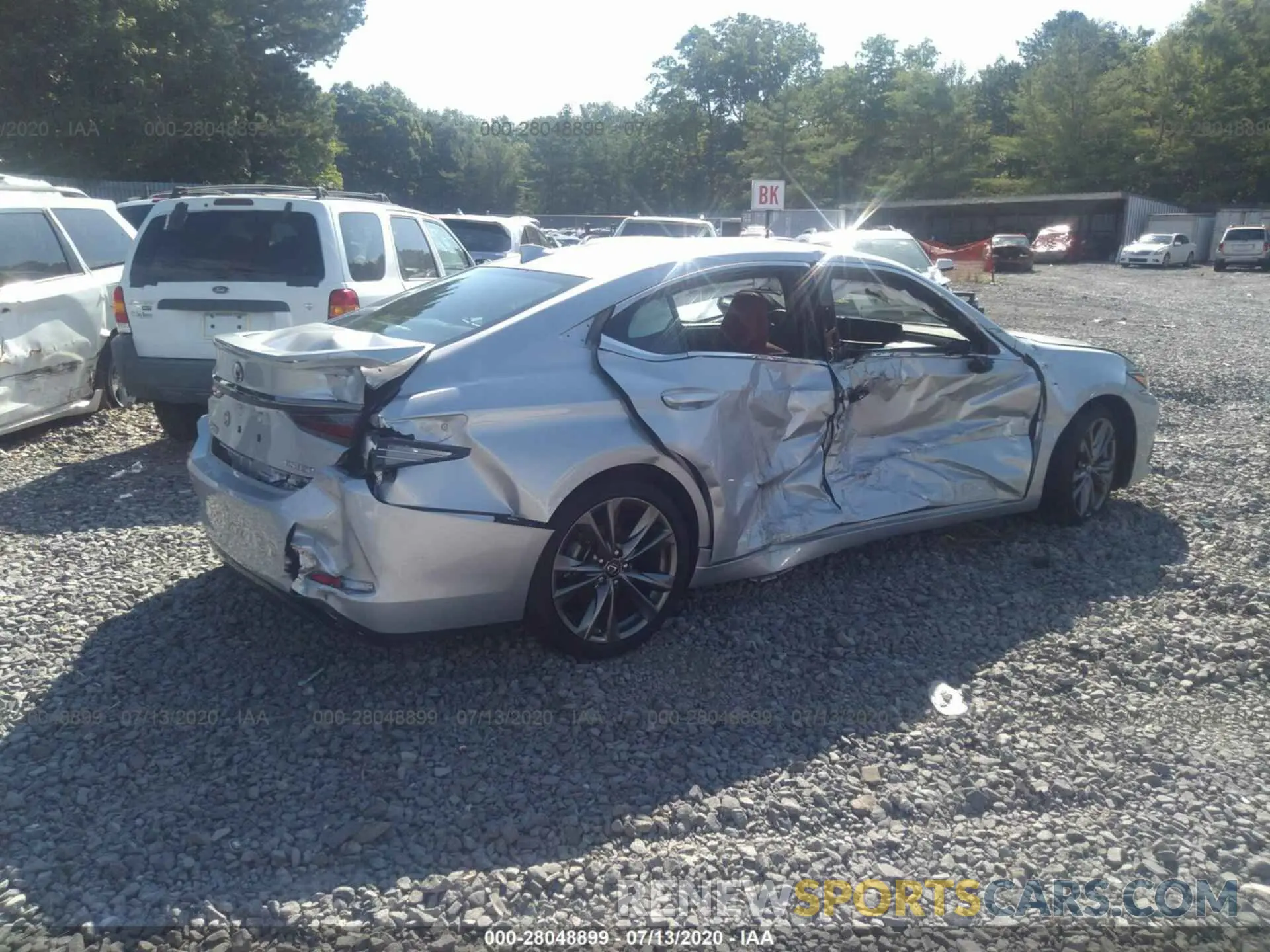 6 Photograph of a damaged car 58ABZ1B15KU004376 LEXUS ES 2019