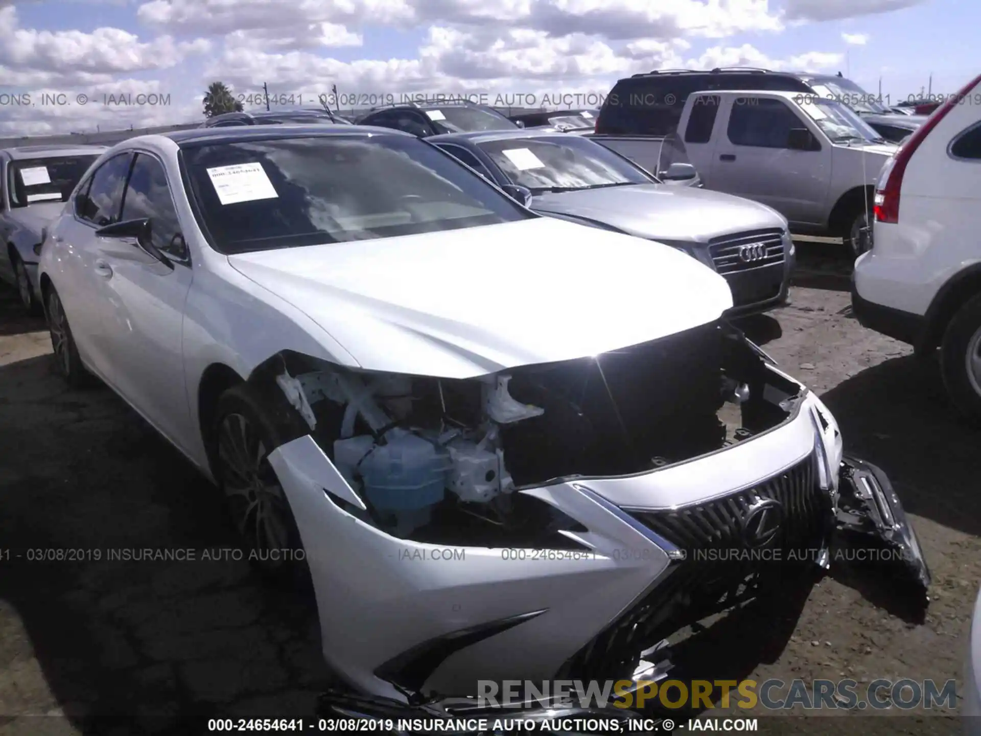 1 Photograph of a damaged car 58ABZ1B15KU006984 LEXUS ES 2019