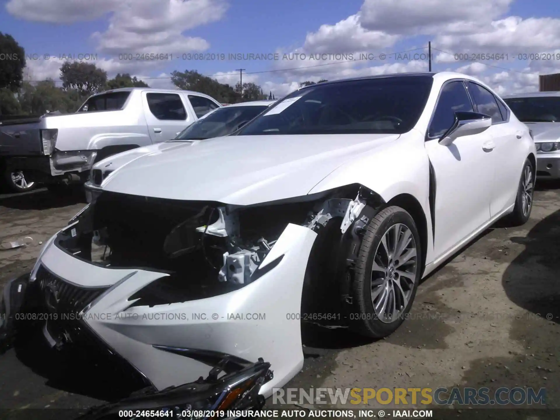 2 Photograph of a damaged car 58ABZ1B15KU006984 LEXUS ES 2019