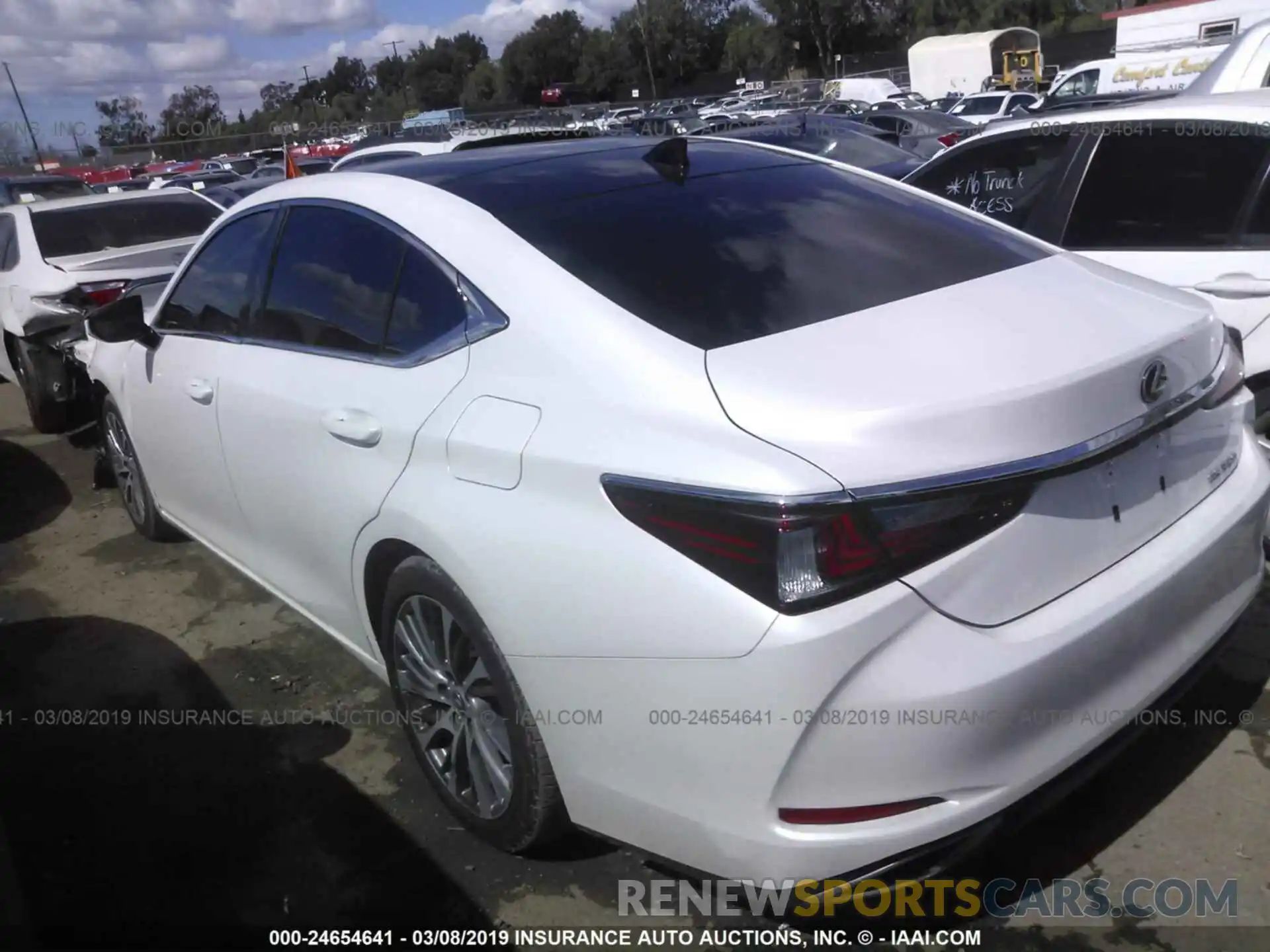 3 Photograph of a damaged car 58ABZ1B15KU006984 LEXUS ES 2019