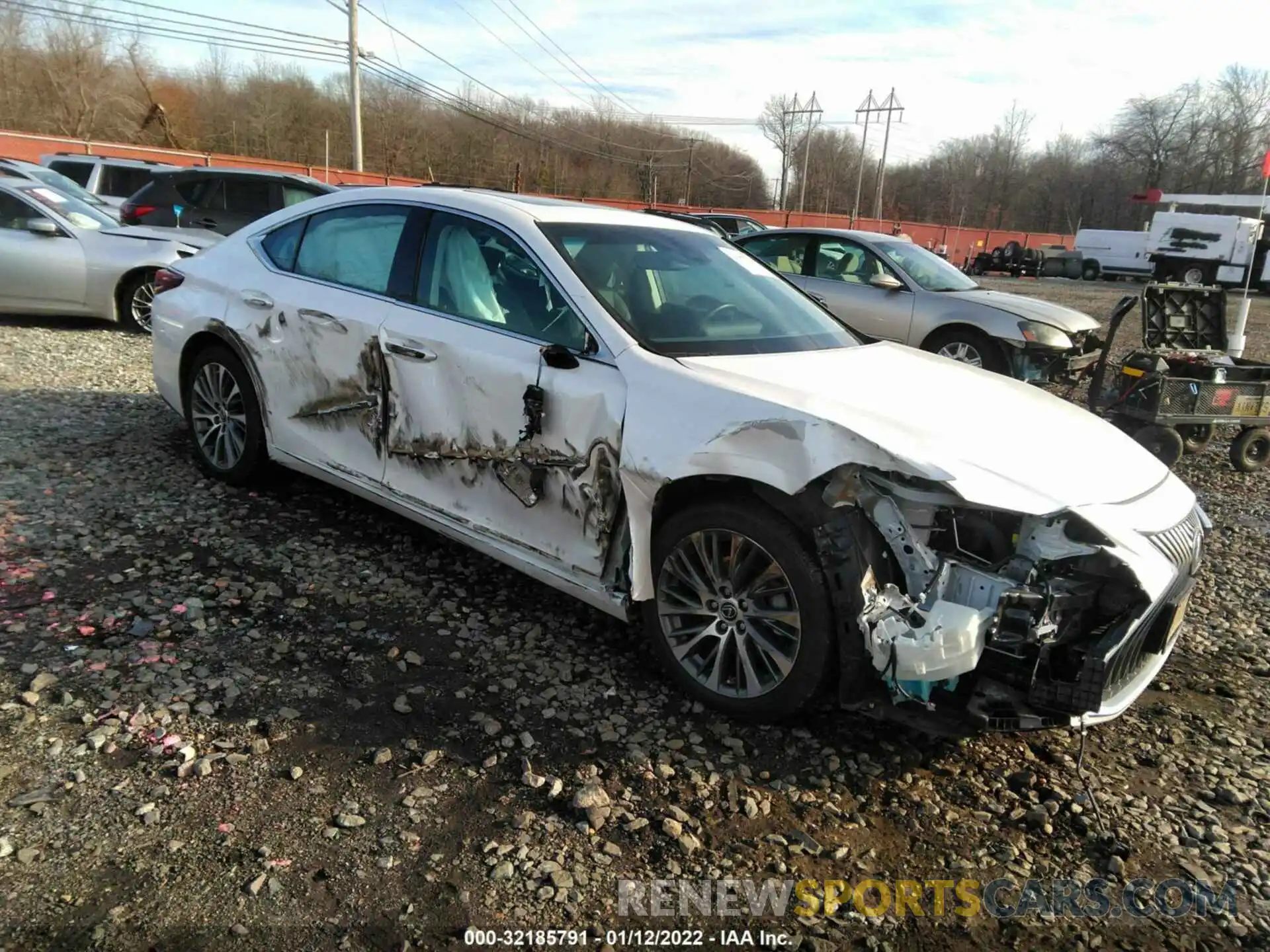 1 Photograph of a damaged car 58ABZ1B15KU009772 LEXUS ES 2019