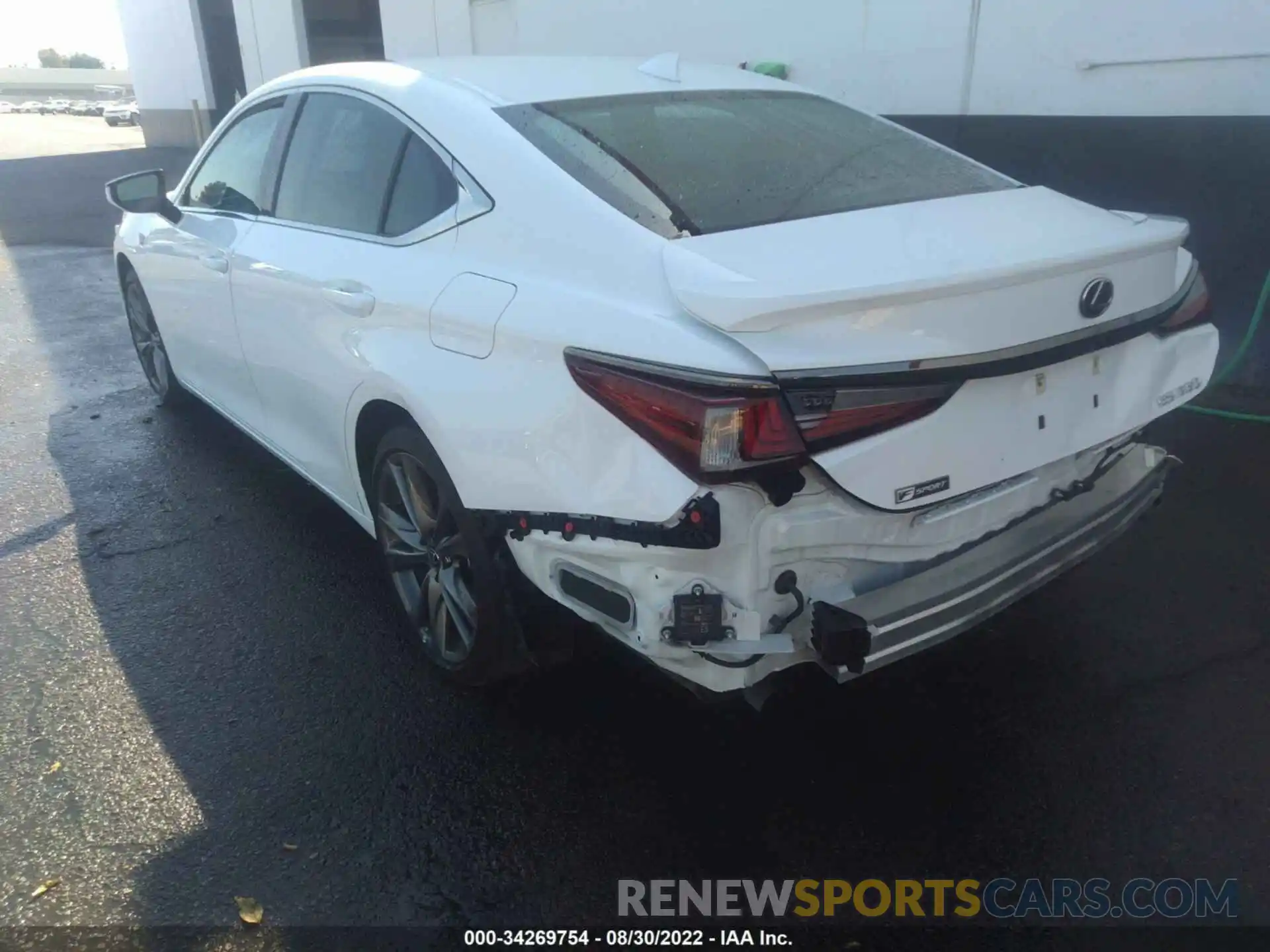 3 Photograph of a damaged car 58ABZ1B15KU013997 LEXUS ES 2019