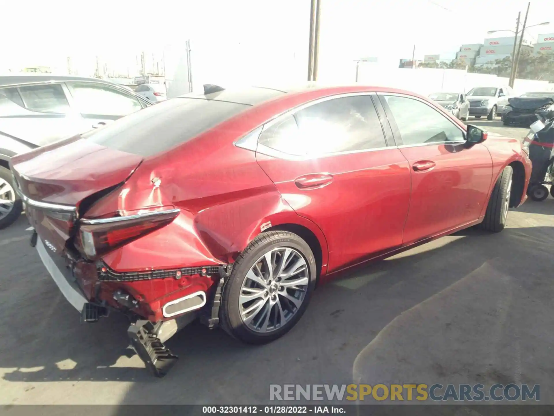 4 Photograph of a damaged car 58ABZ1B15KU020335 LEXUS ES 2019