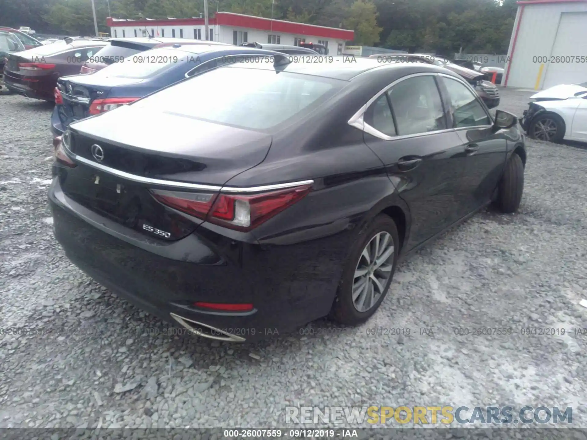 4 Photograph of a damaged car 58ABZ1B15KU029231 LEXUS ES 2019