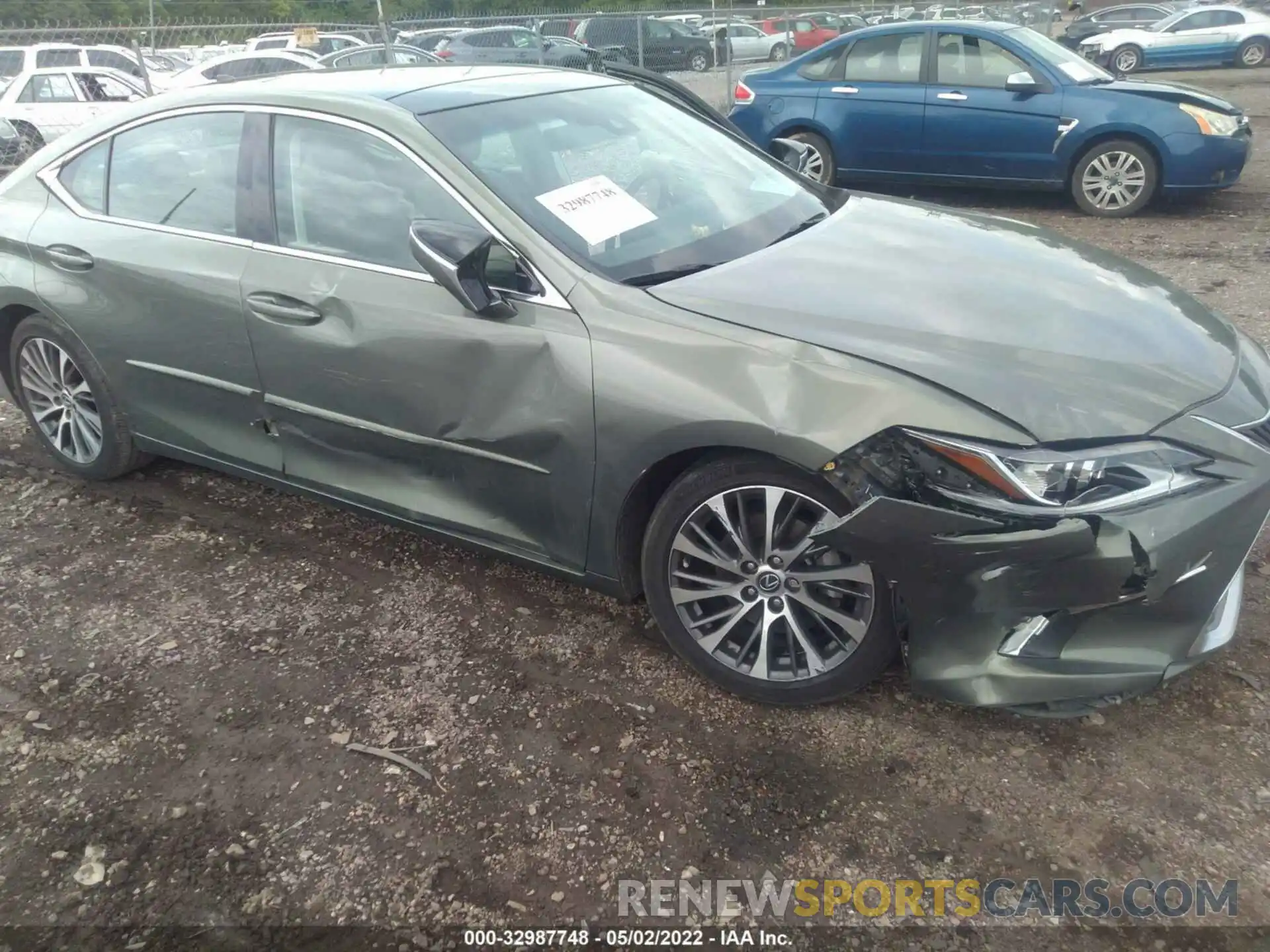 6 Photograph of a damaged car 58ABZ1B15KU030072 LEXUS ES 2019