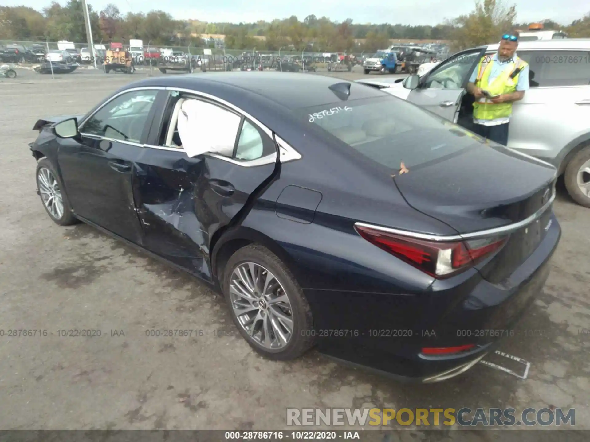 3 Photograph of a damaged car 58ABZ1B15KU031562 LEXUS ES 2019