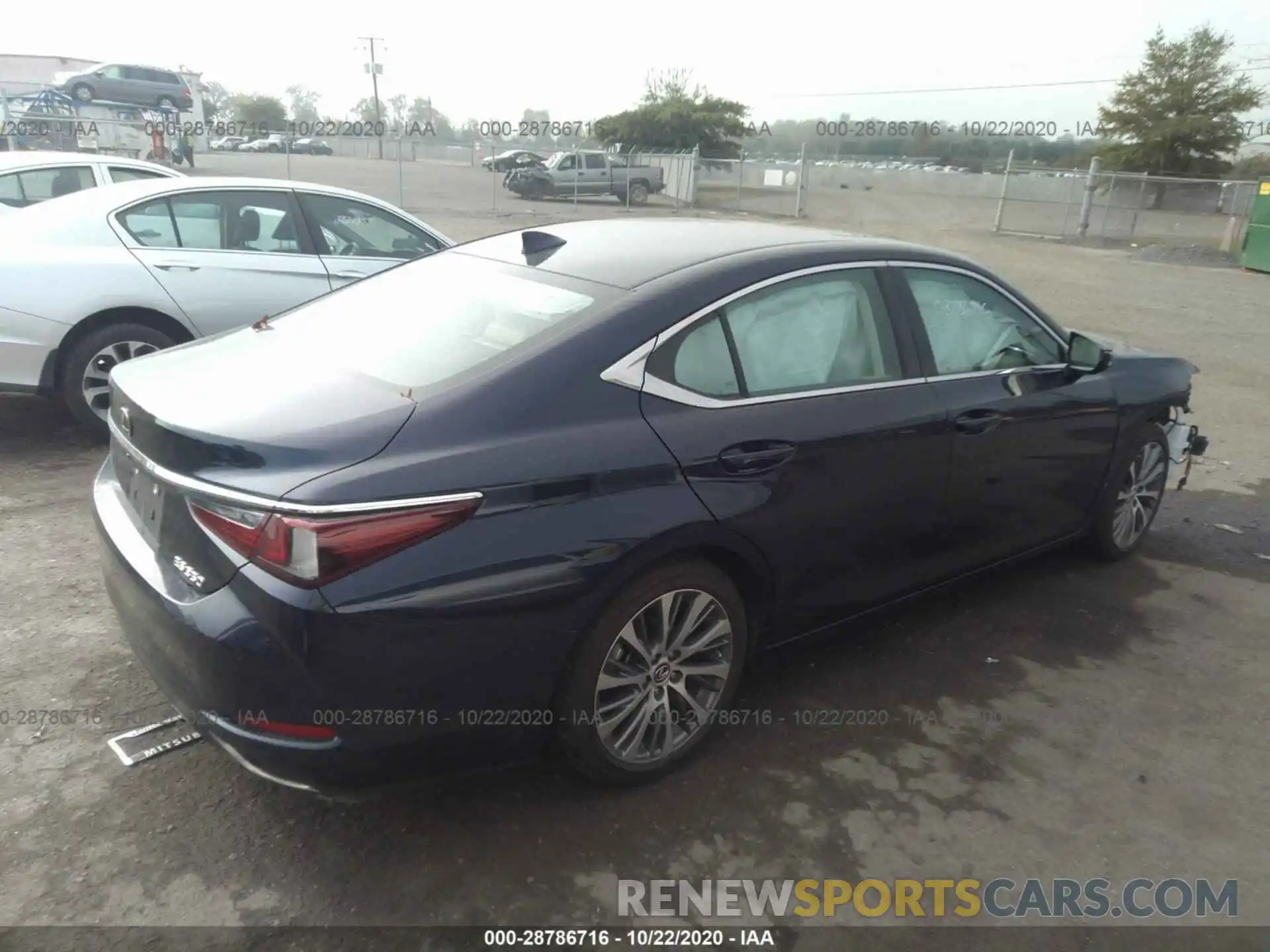 4 Photograph of a damaged car 58ABZ1B15KU031562 LEXUS ES 2019