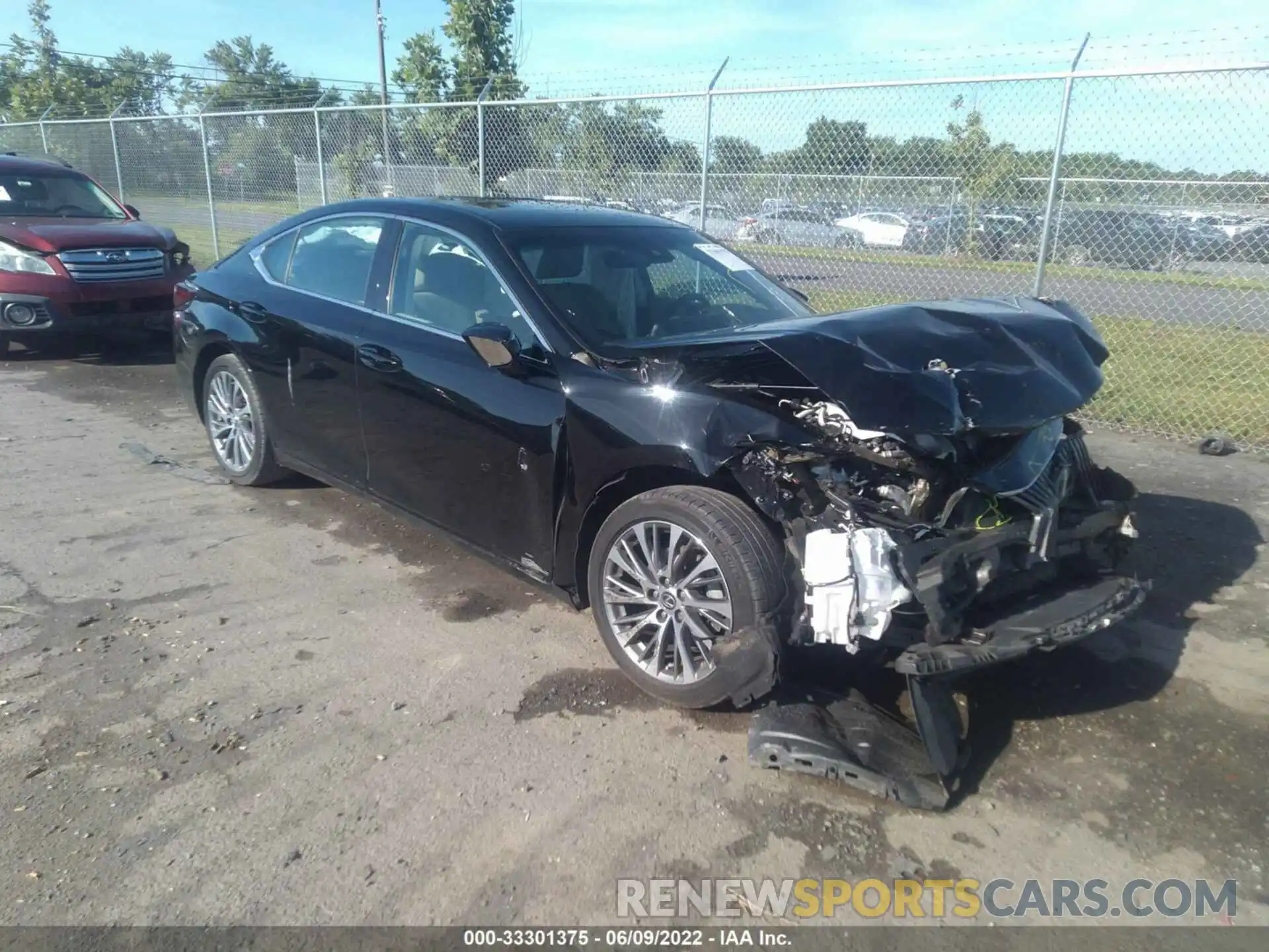 1 Photograph of a damaged car 58ABZ1B16KU013281 LEXUS ES 2019