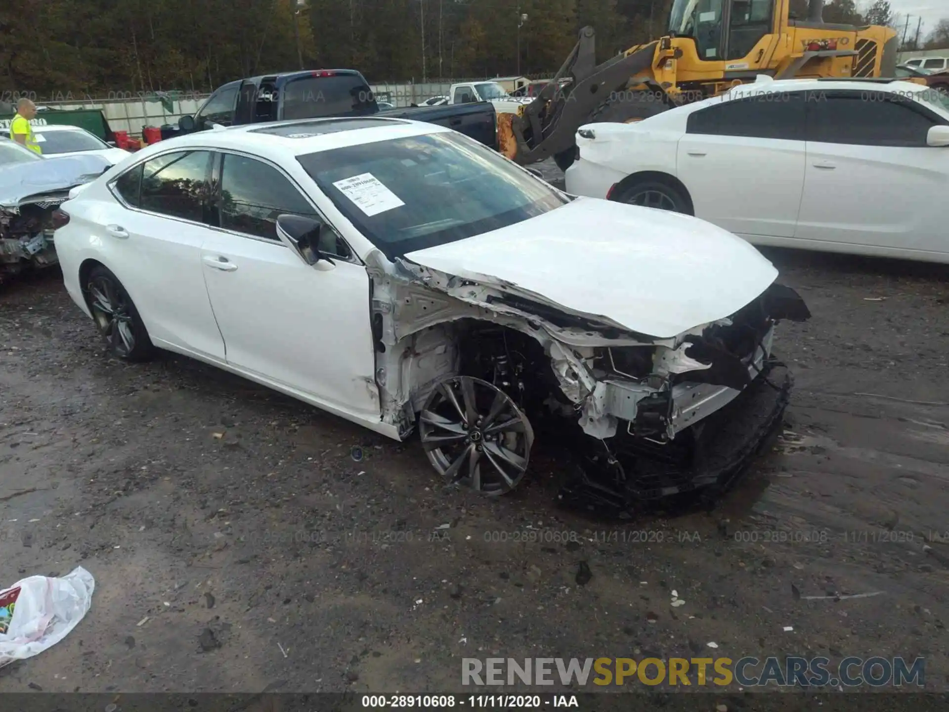 1 Photograph of a damaged car 58ABZ1B16KU018576 LEXUS ES 2019