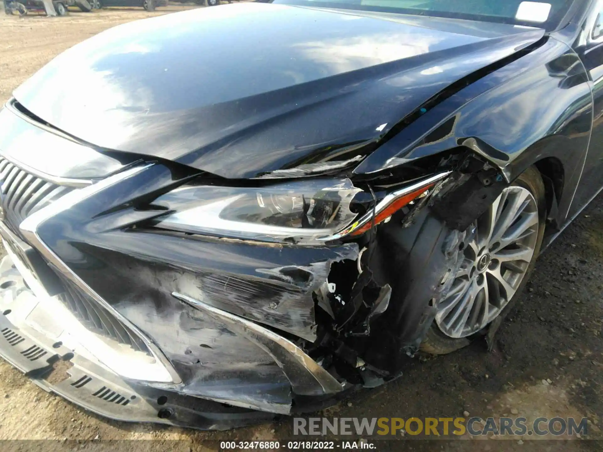 6 Photograph of a damaged car 58ABZ1B16KU030193 LEXUS ES 2019