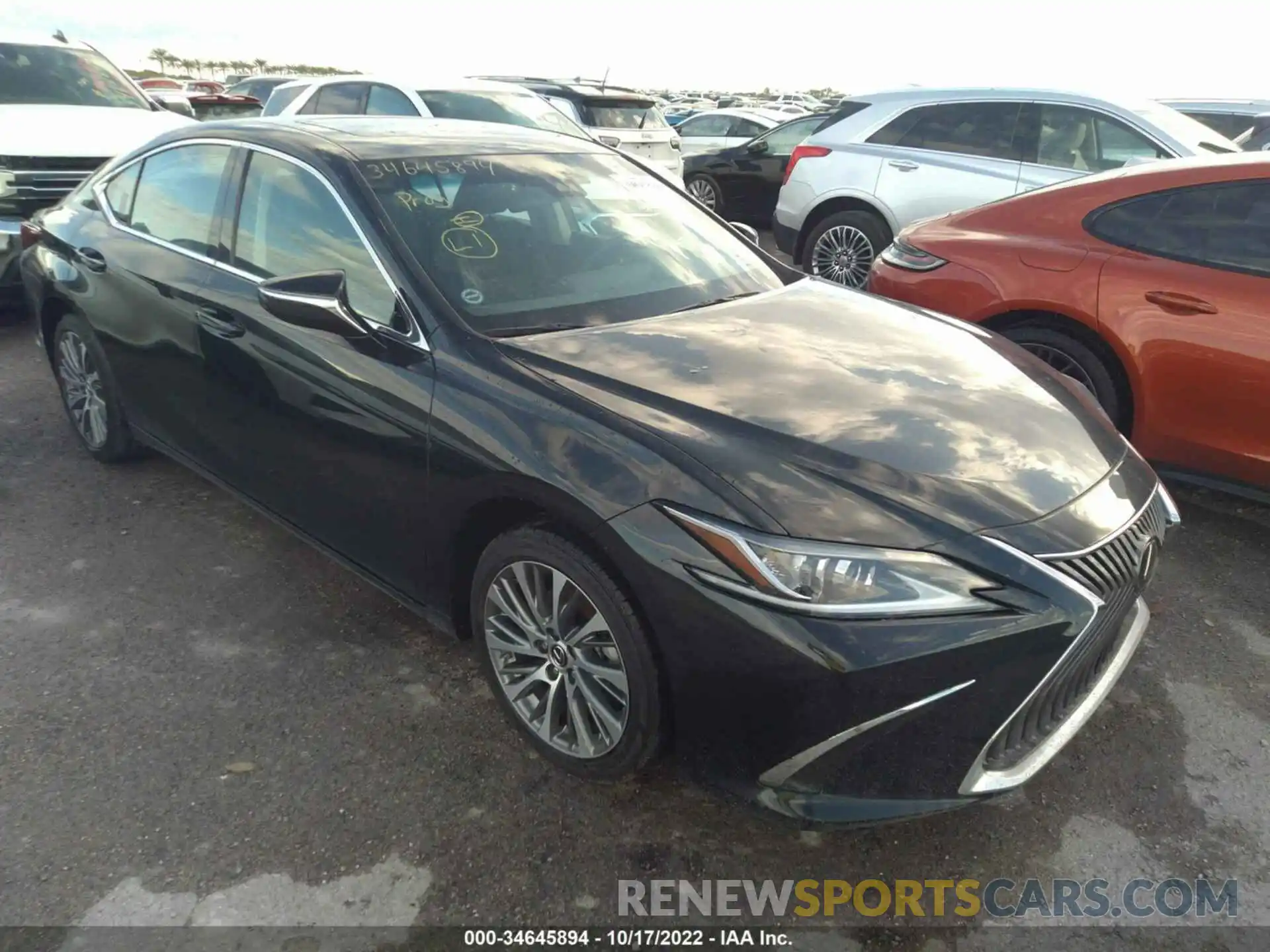 1 Photograph of a damaged car 58ABZ1B16KU039606 LEXUS ES 2019