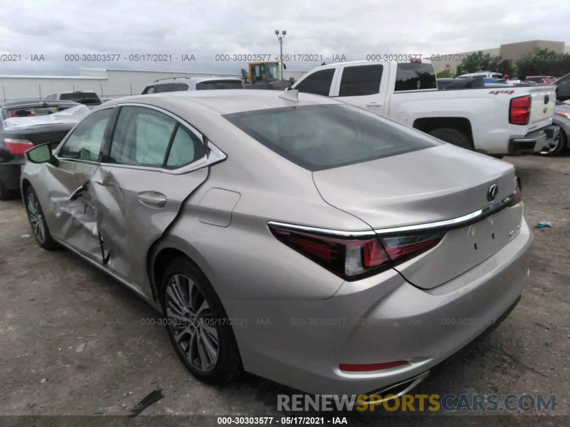 3 Photograph of a damaged car 58ABZ1B16KU039699 LEXUS ES 2019