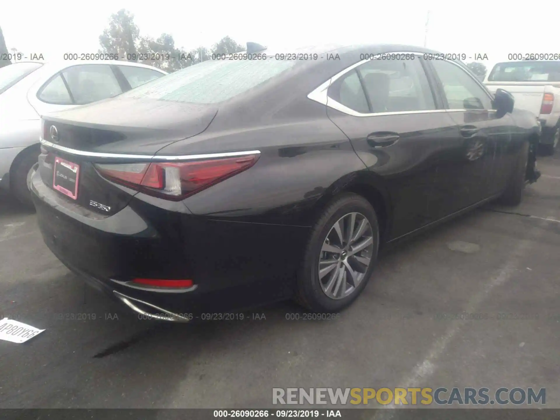 4 Photograph of a damaged car 58ABZ1B16KU047852 LEXUS ES 2019