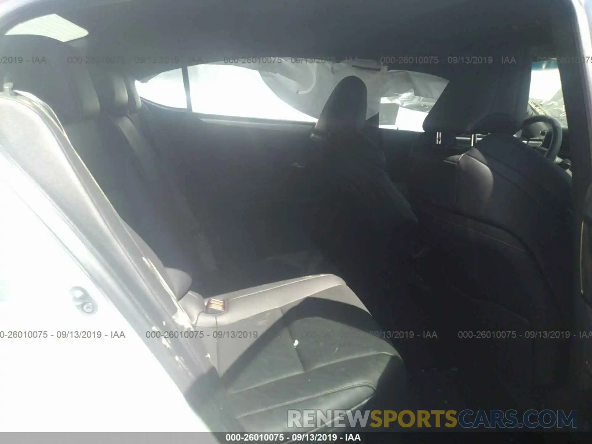 8 Photograph of a damaged car 58ABZ1B17KU005089 LEXUS ES 2019