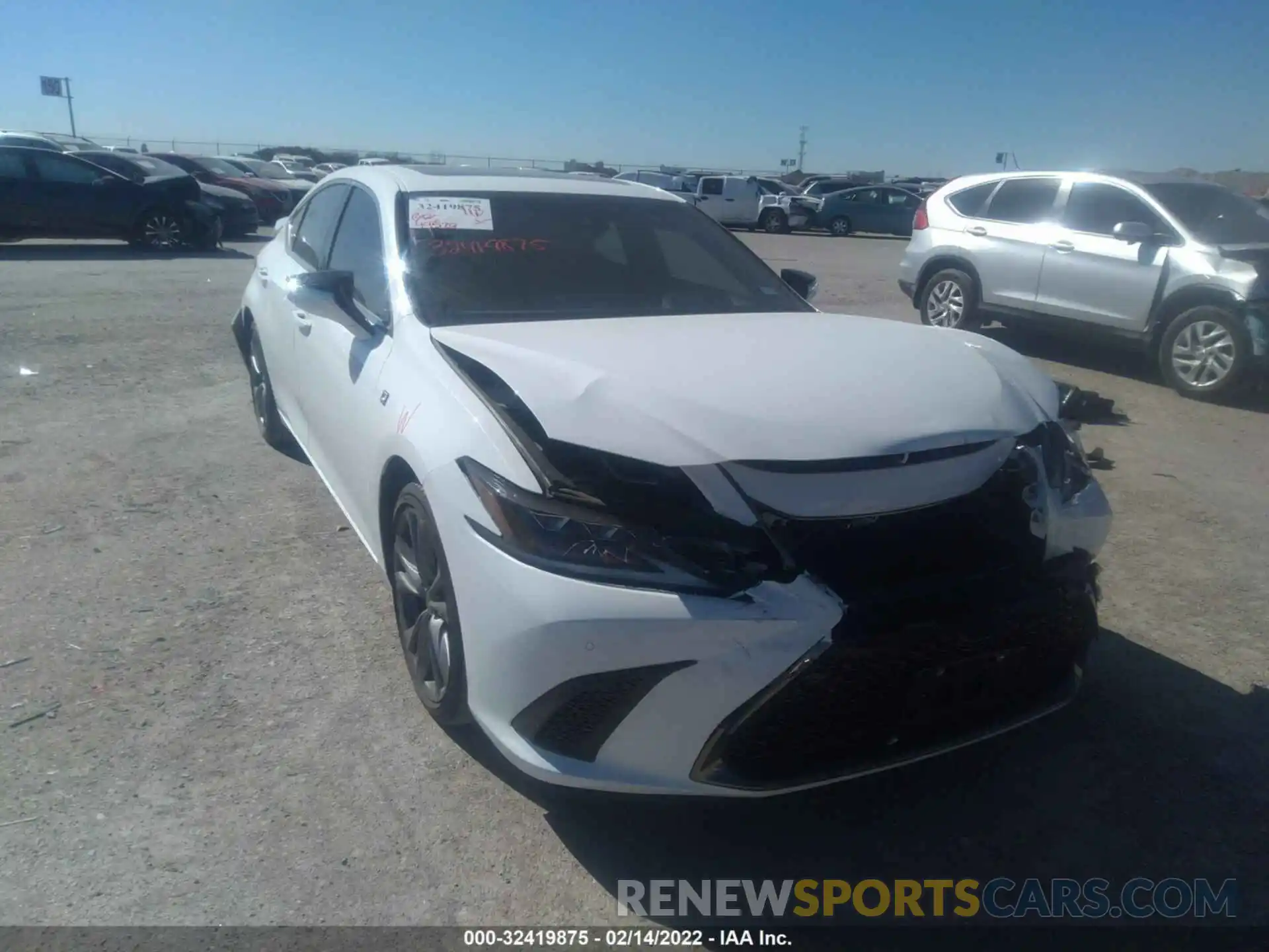 1 Photograph of a damaged car 58ABZ1B17KU005755 LEXUS ES 2019