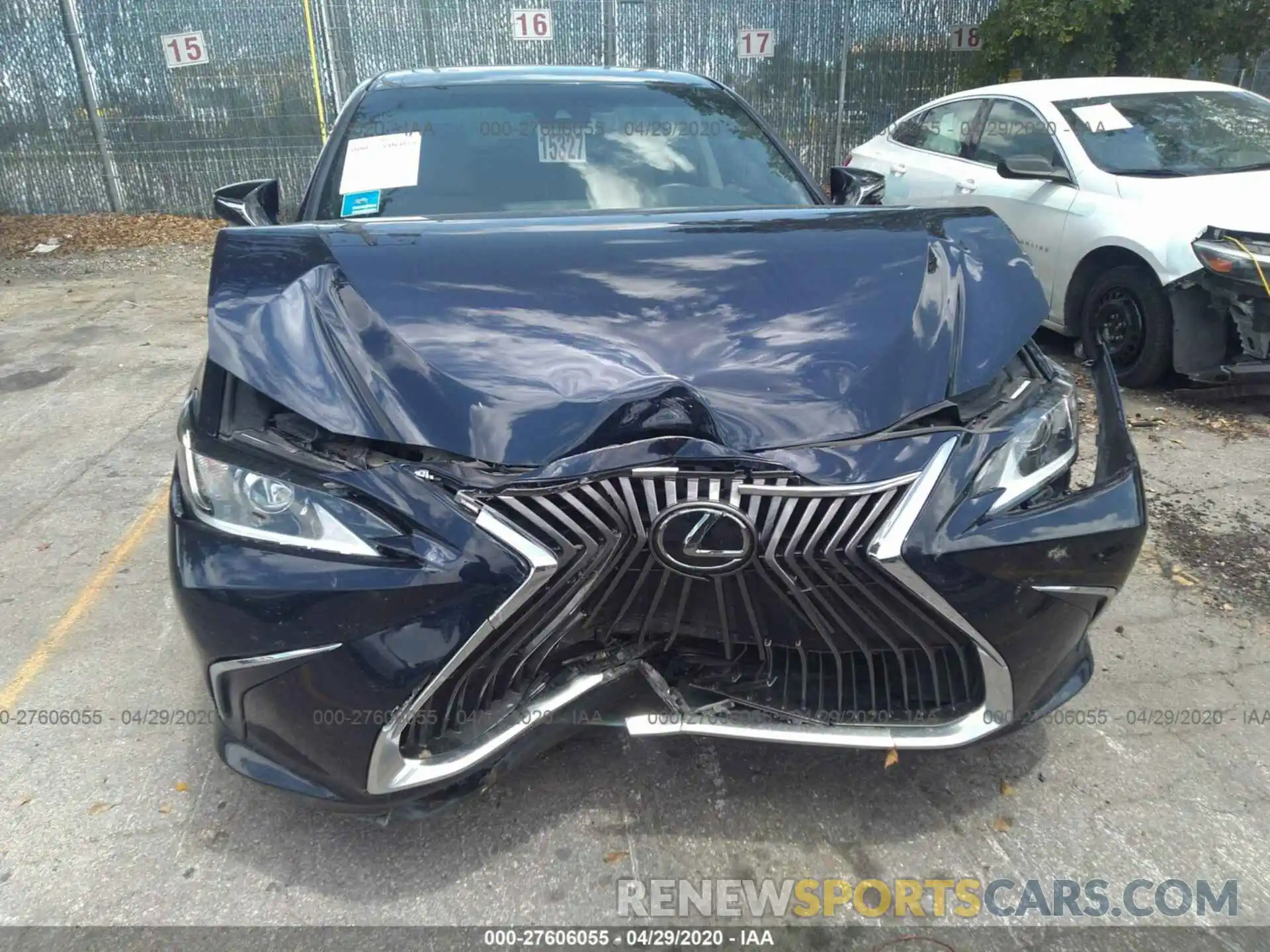 6 Photograph of a damaged car 58ABZ1B17KU008669 LEXUS ES 2019