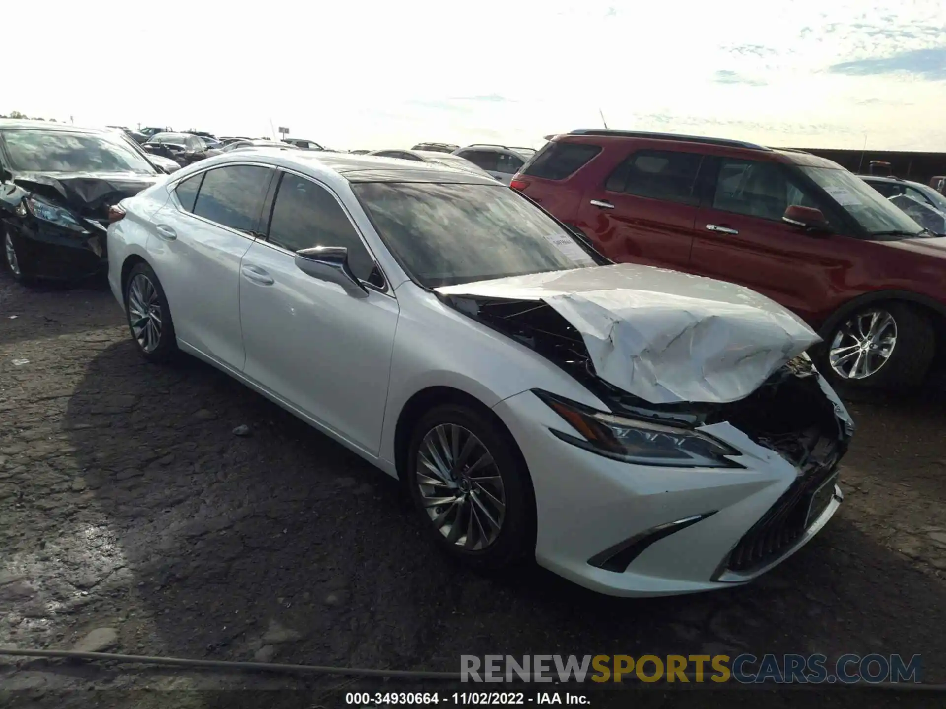 1 Photograph of a damaged car 58ABZ1B17KU016156 LEXUS ES 2019