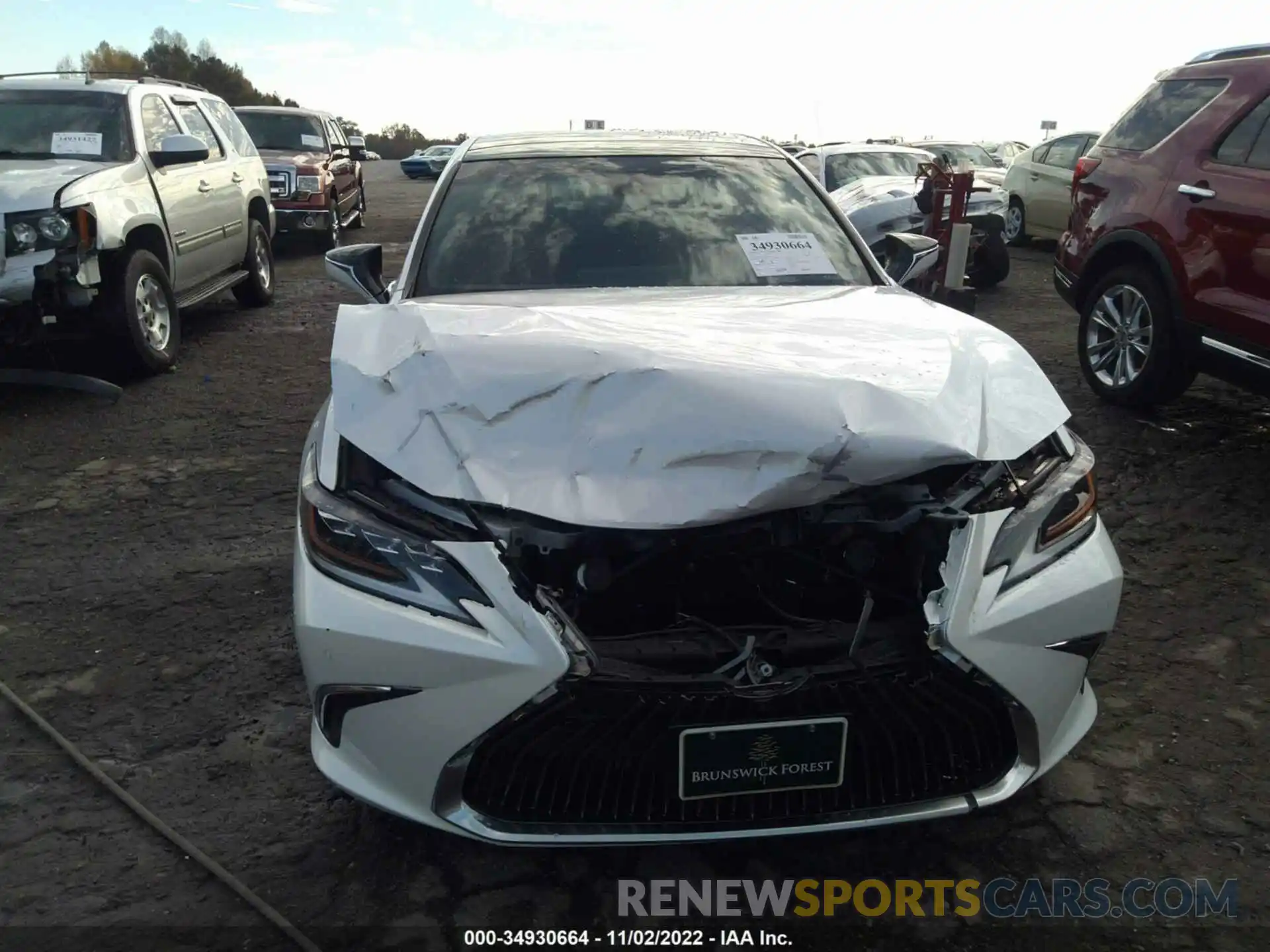 6 Photograph of a damaged car 58ABZ1B17KU016156 LEXUS ES 2019