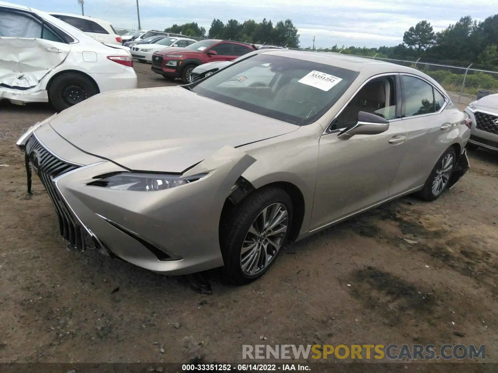 2 Photograph of a damaged car 58ABZ1B17KU018439 LEXUS ES 2019