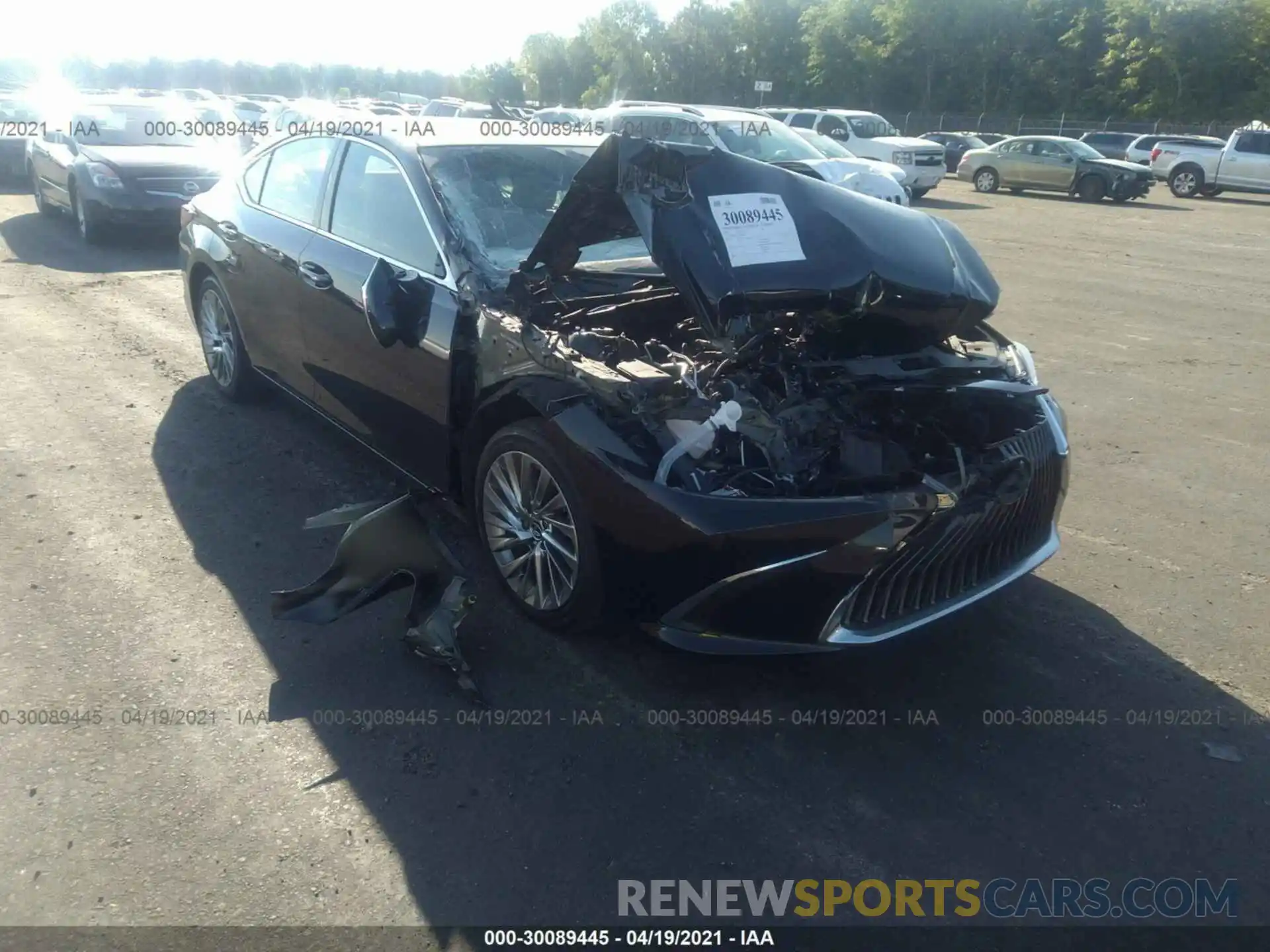 1 Photograph of a damaged car 58ABZ1B17KU029540 LEXUS ES 2019