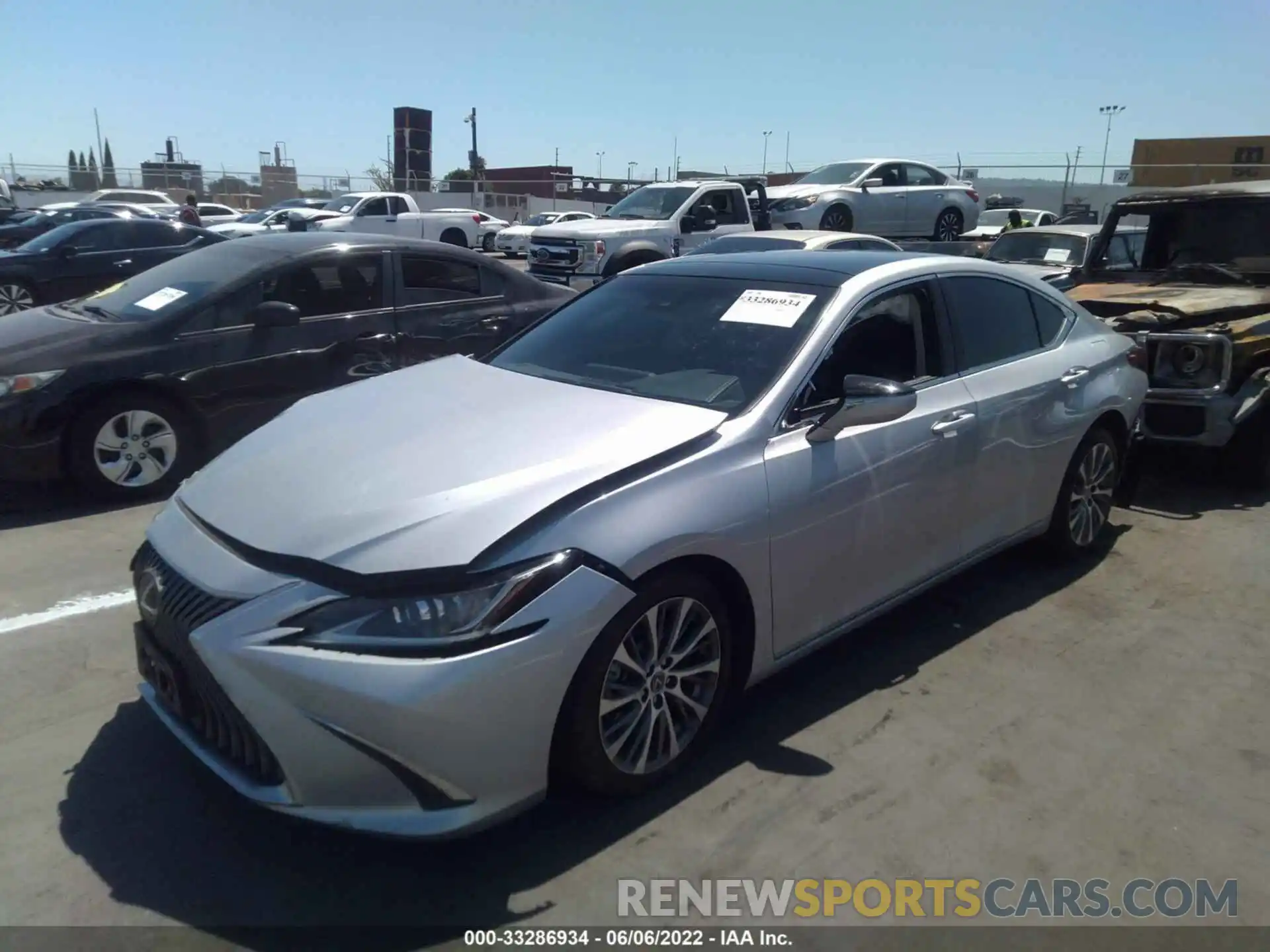 2 Photograph of a damaged car 58ABZ1B17KU044507 LEXUS ES 2019