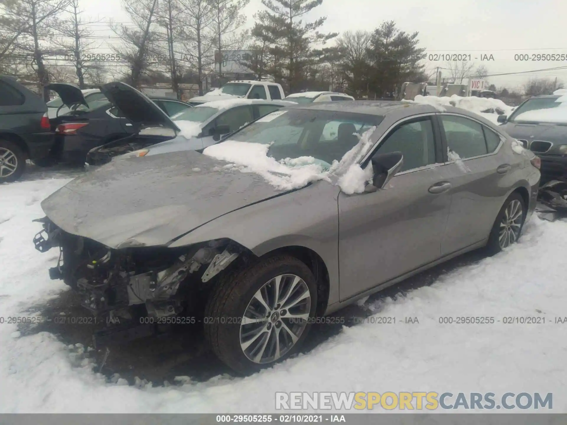 2 Photograph of a damaged car 58ABZ1B17KU050792 LEXUS ES 2019