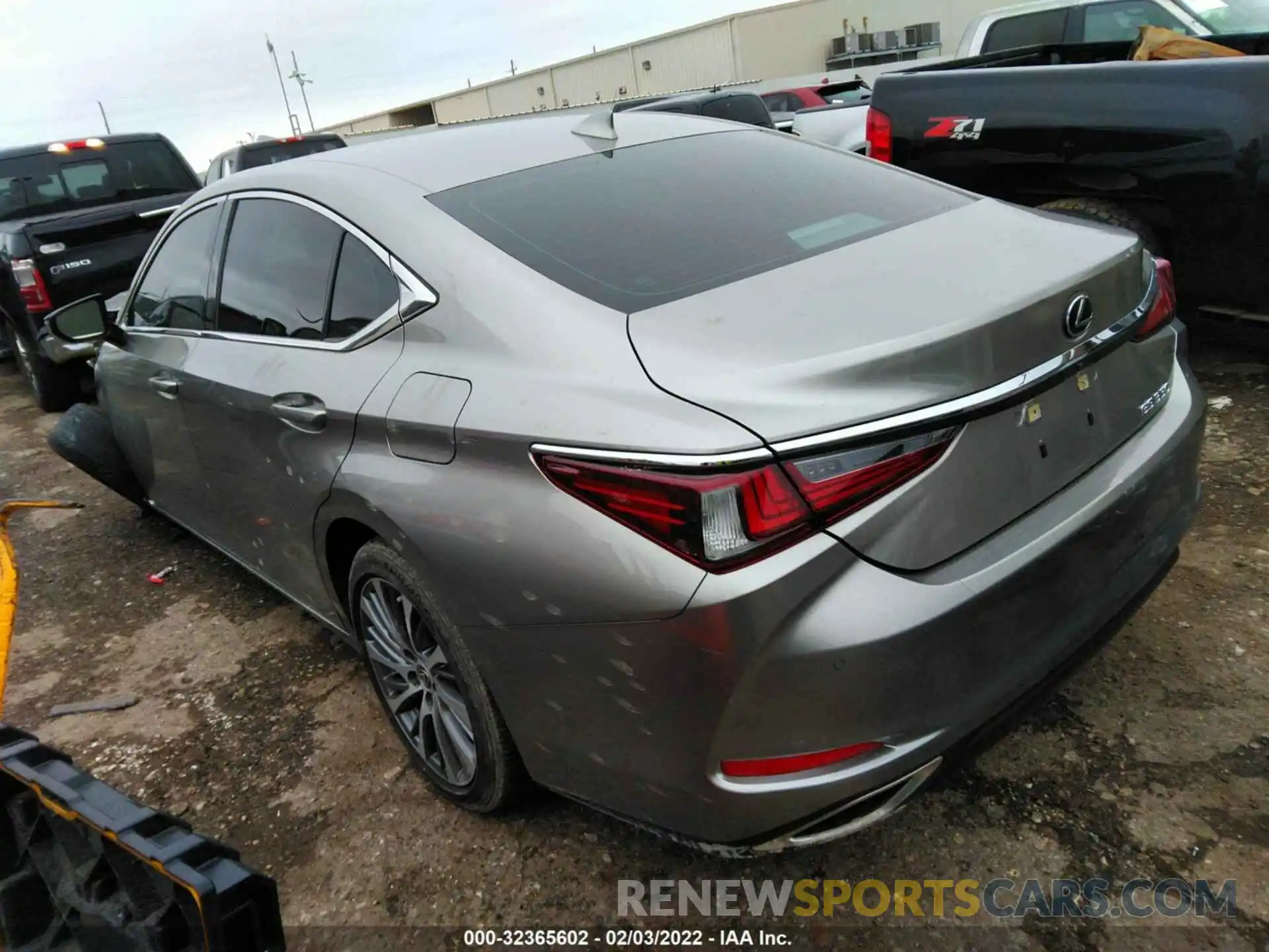 3 Photograph of a damaged car 58ABZ1B18KU034004 LEXUS ES 2019