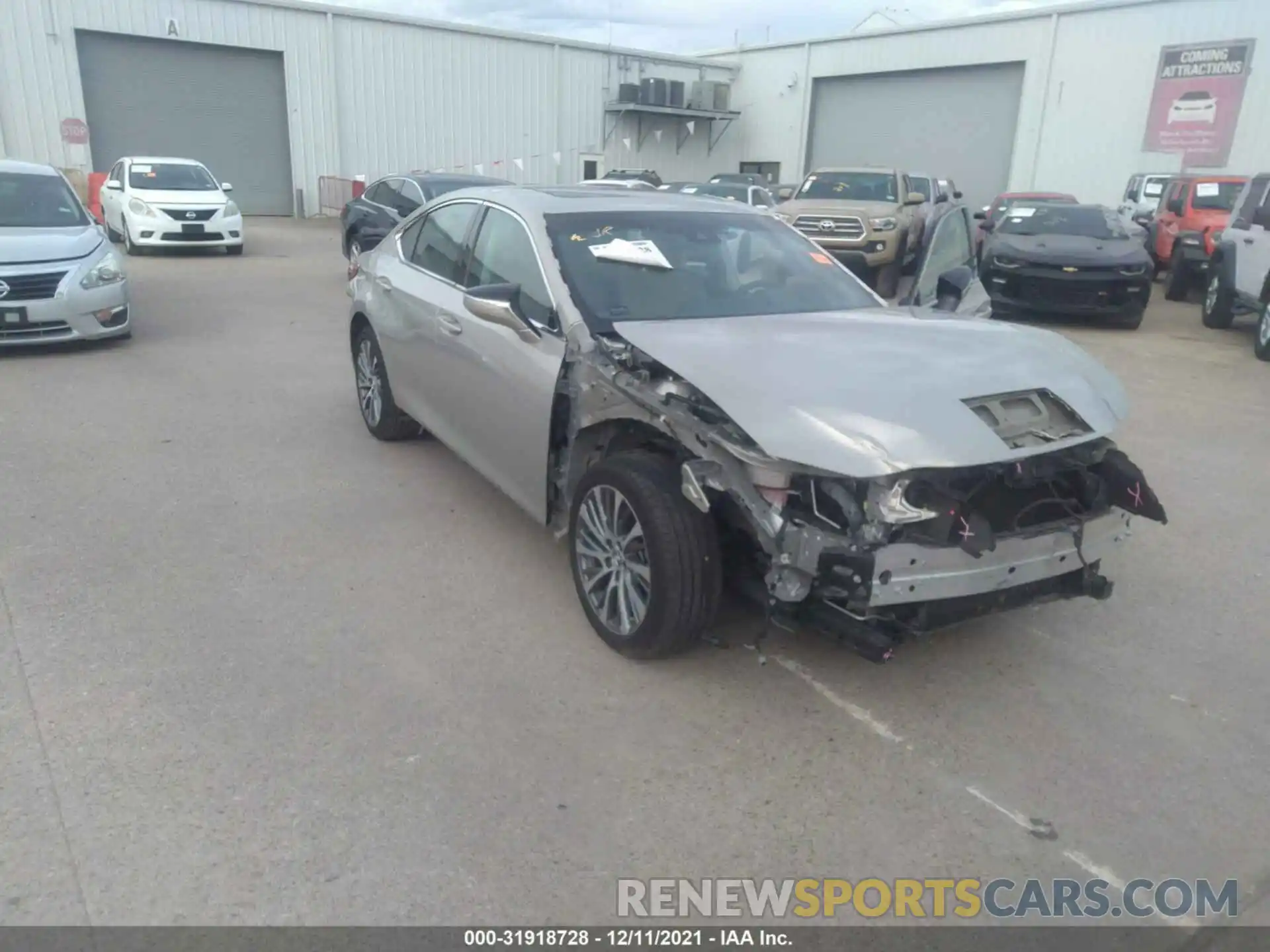 1 Photograph of a damaged car 58ABZ1B18KU046766 LEXUS ES 2019