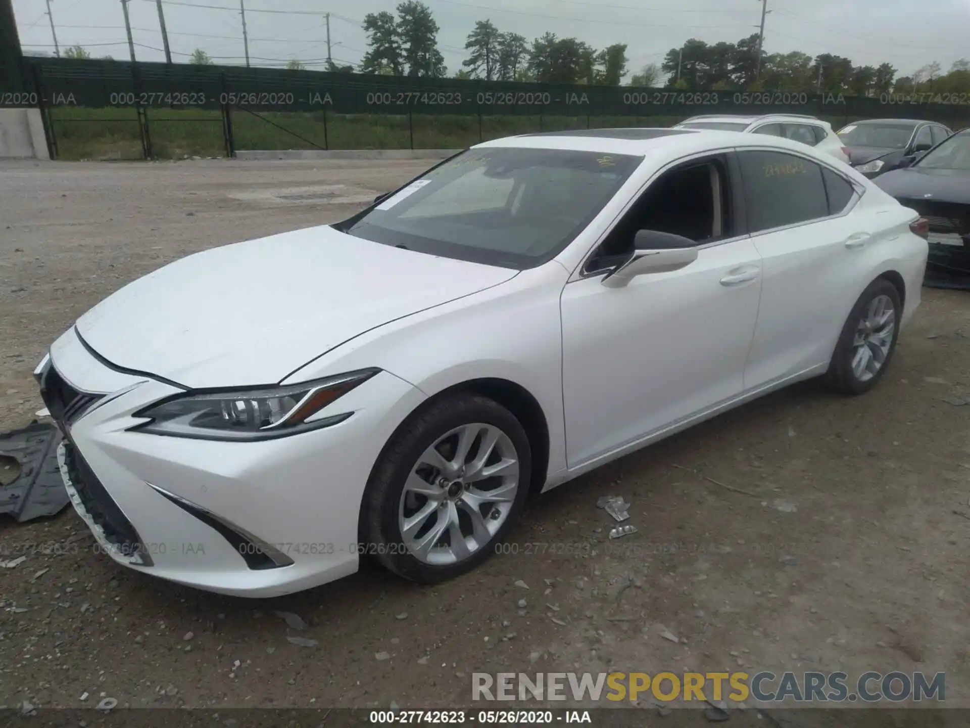 2 Photograph of a damaged car 58ABZ1B19KU014568 LEXUS ES 2019