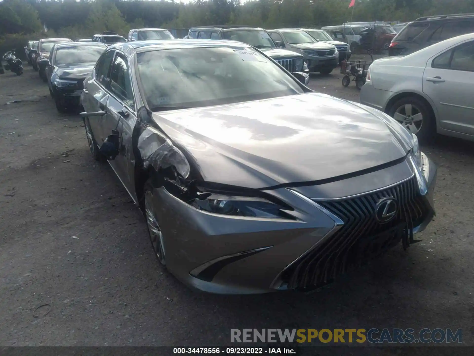 6 Photograph of a damaged car 58ABZ1B19KU016045 LEXUS ES 2019