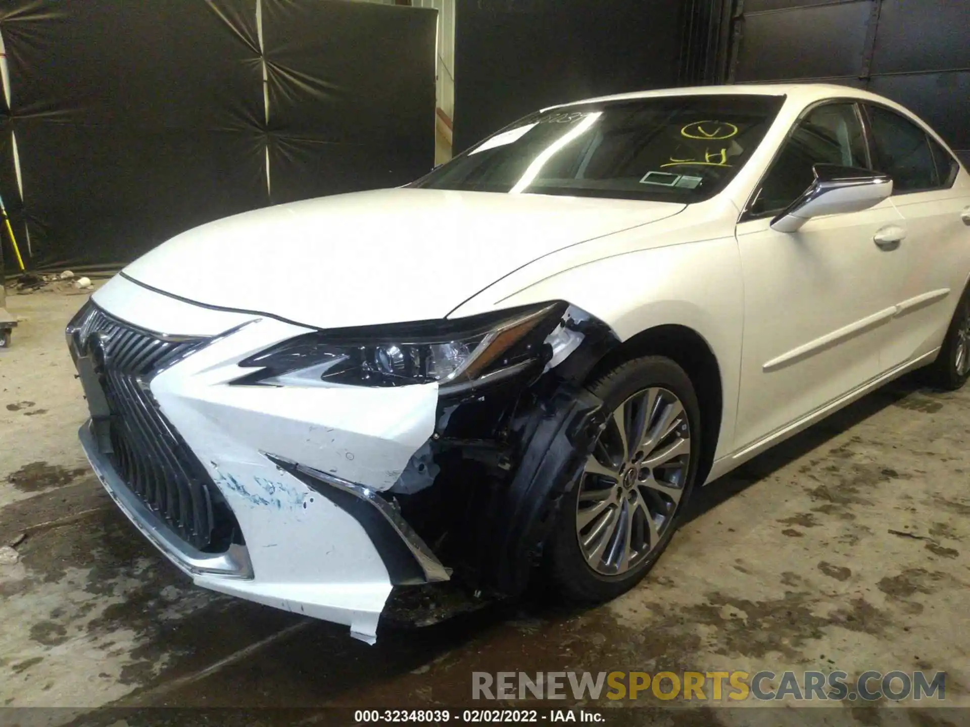 6 Photograph of a damaged car 58ABZ1B19KU028888 LEXUS ES 2019