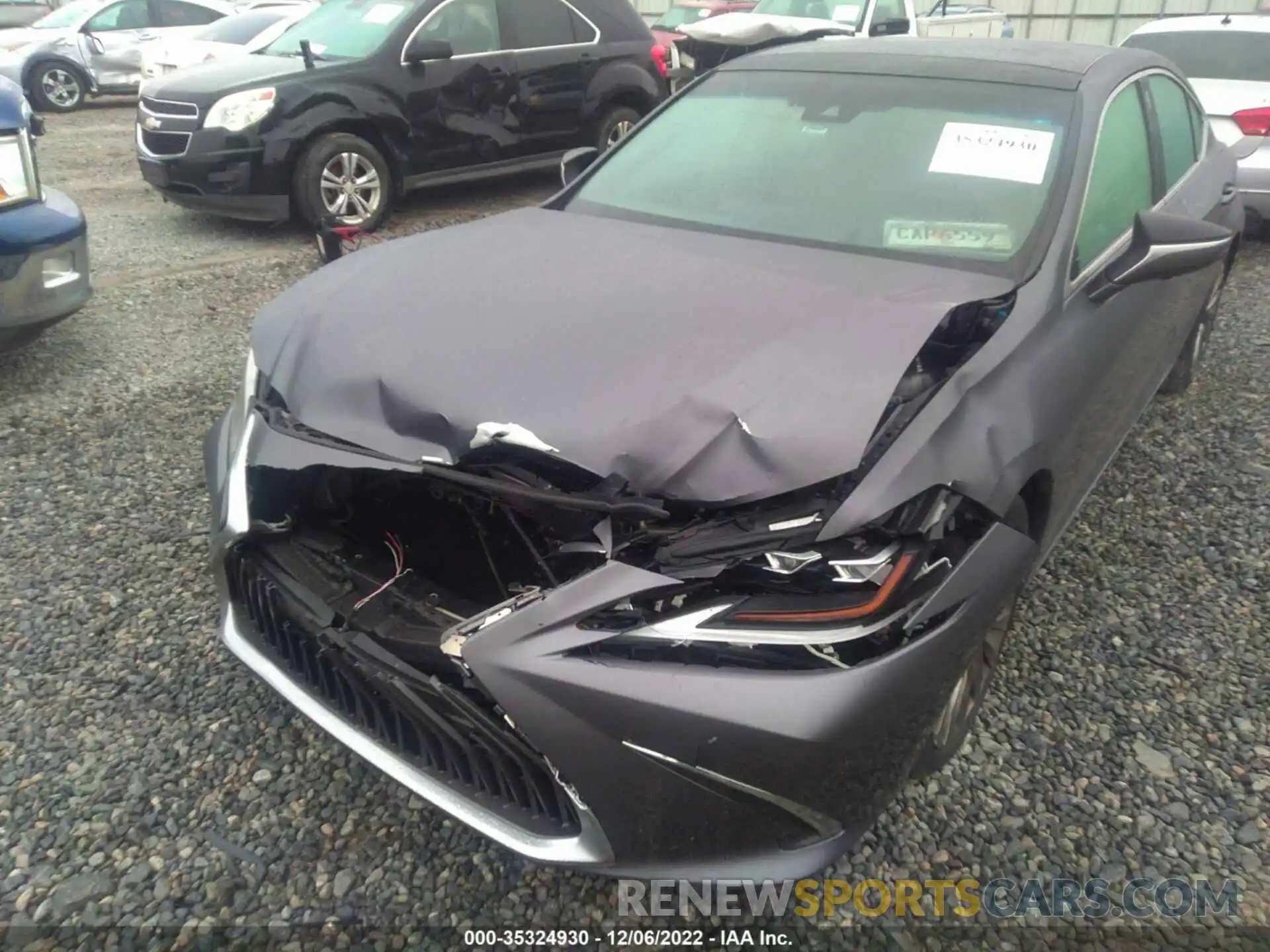 6 Photograph of a damaged car 58ABZ1B19KU029779 LEXUS ES 2019